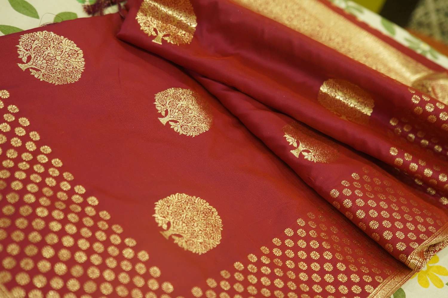 Earth brown With banarasi Zari Border & Overall Designer Motif Wrap in 1 minute saree