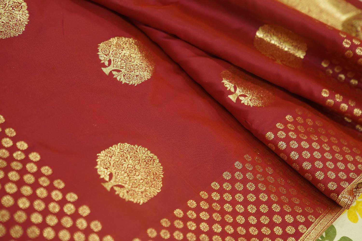 Earth brown With banarasi Zari Border & Overall Designer Motif Wrap in 1 minute saree