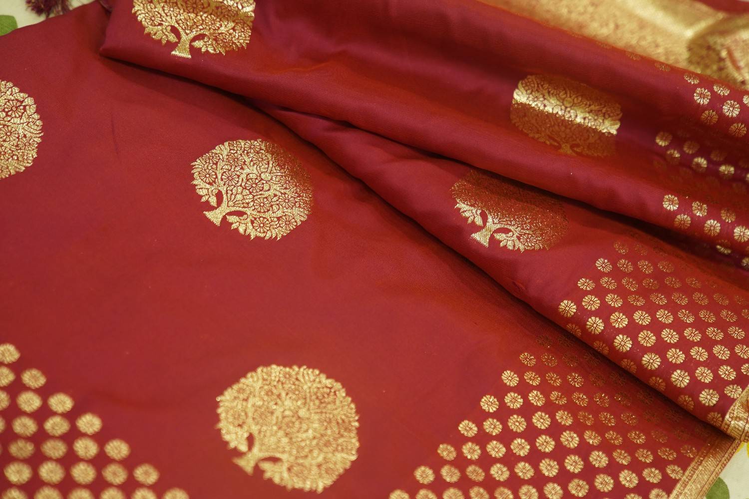 Earth brown With banarasi Zari Border & Overall Designer Motif Wrap in 1 minute saree