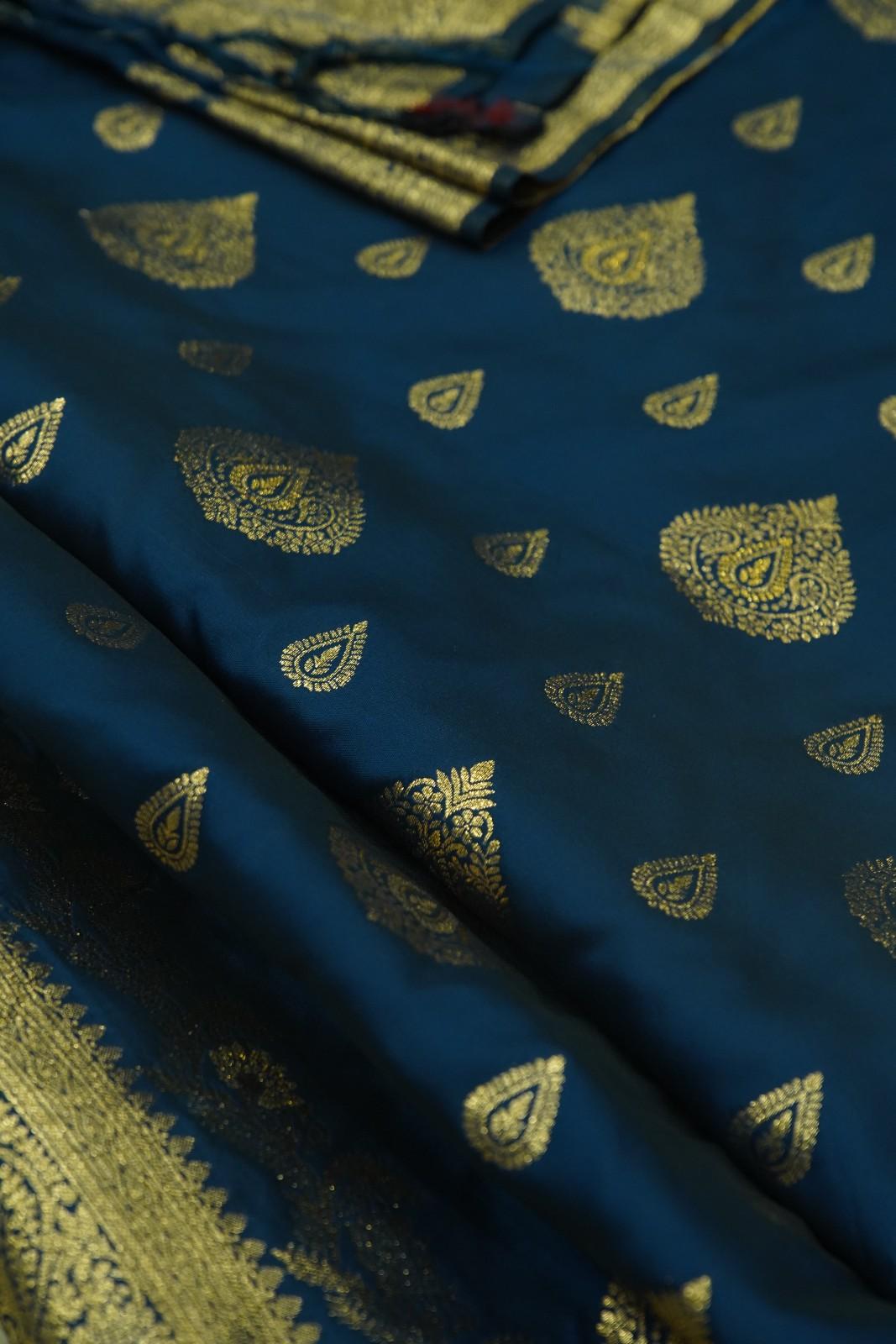 Blue Soft Kanjivaram With  Heavy Border & Overall Zari Motif Ready To Wear Saree