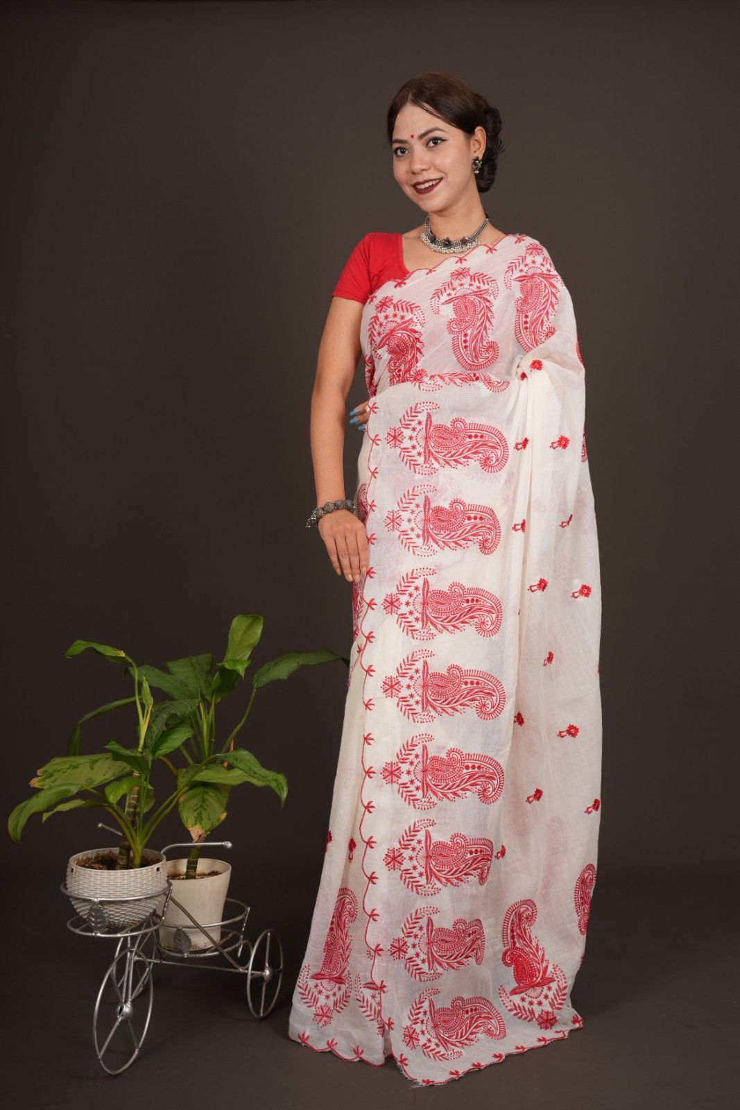 Traditional Pure Cotton With Red Embroidery Art & DurgaMaa Bangali Handloom Wrap in 1 minute saree