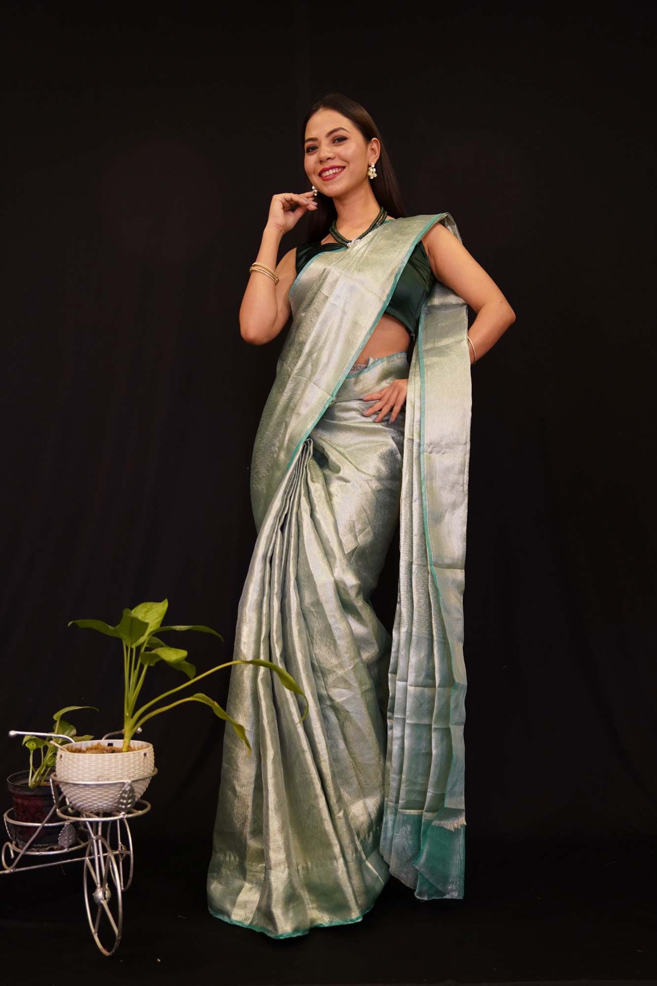 Zip & Go Saree : Nayanthara-Inspired Silk Saree with Dual-Side Zari Border