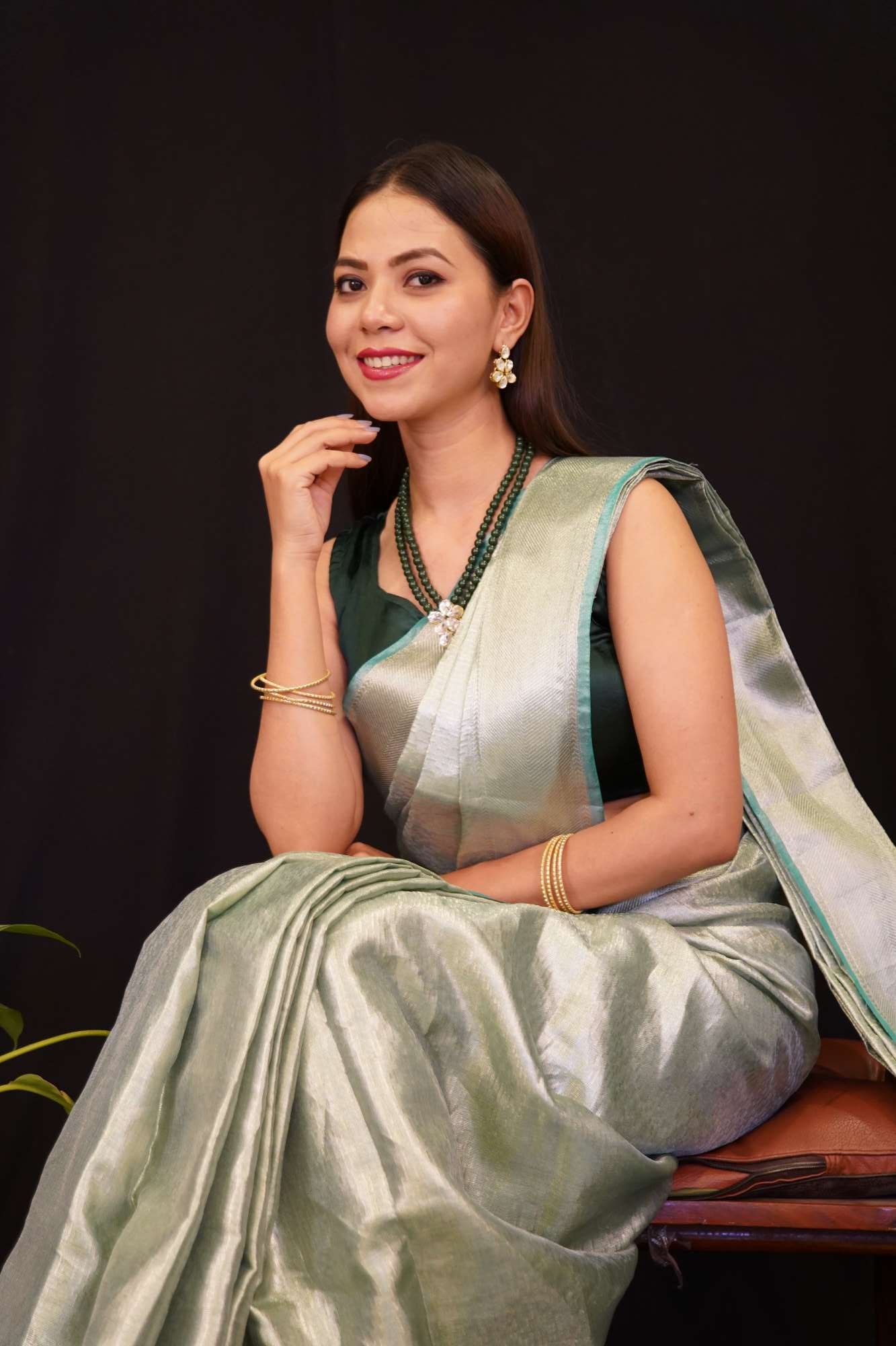 Zip & Go Saree : Nayanthara-Inspired Silk Saree with Dual-Side Zari Border