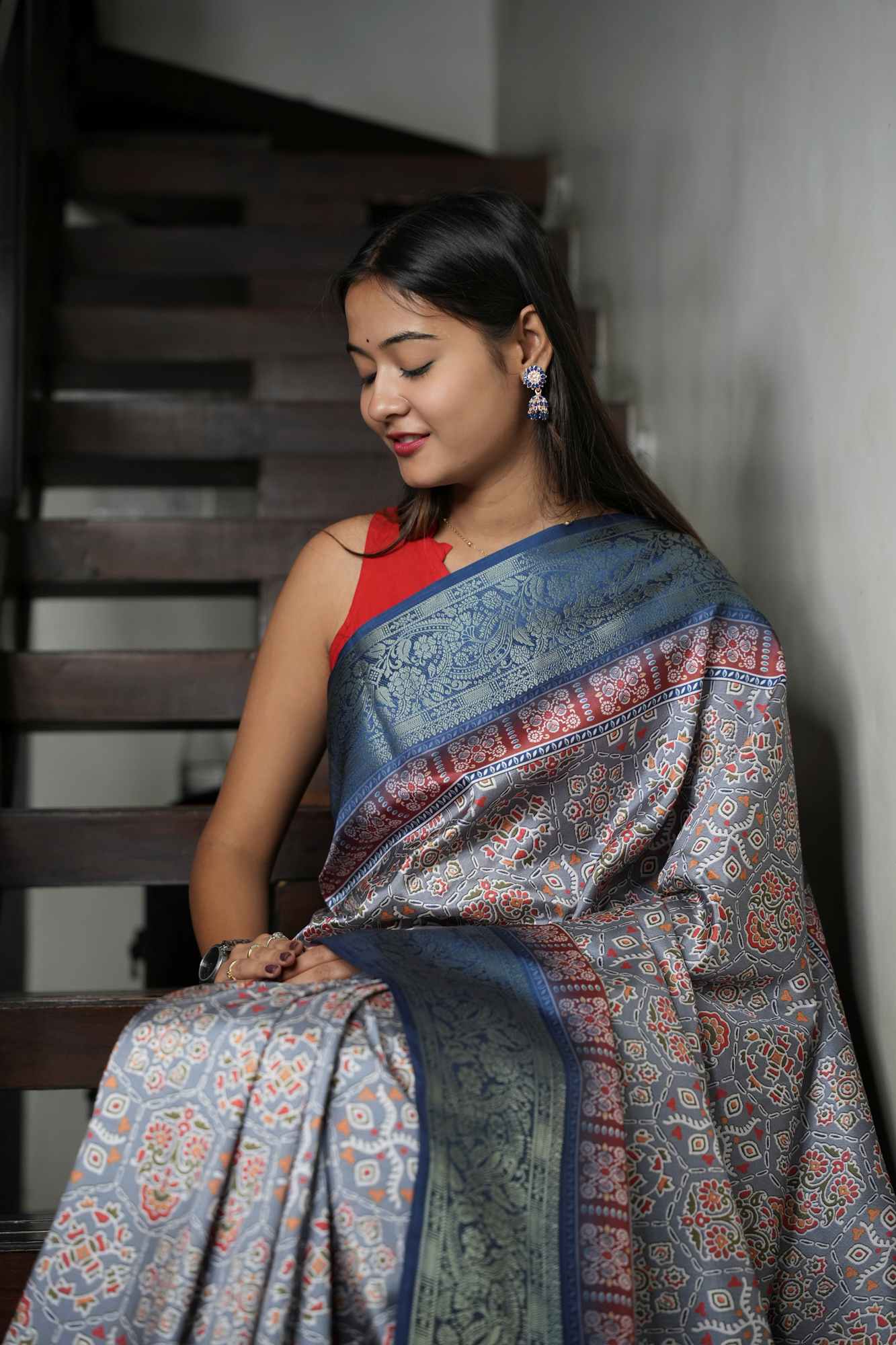 Soft Lichi Silk Jacquard Weaving Border Ready To Wear Saree