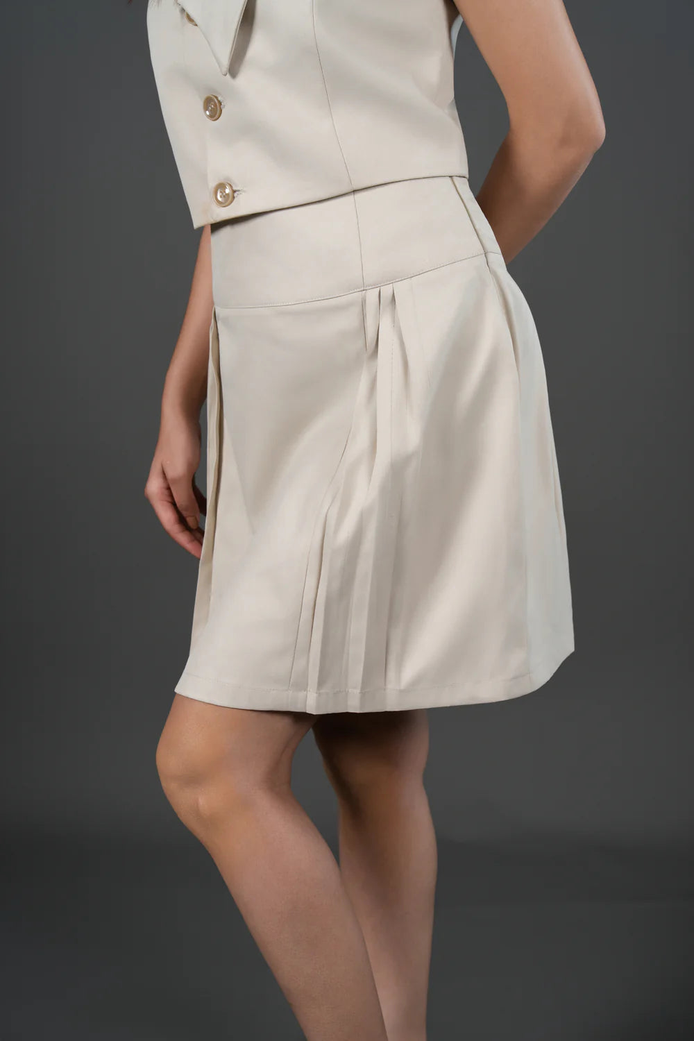 High-Waisted Tailored Skirt With Clean Front Pleats