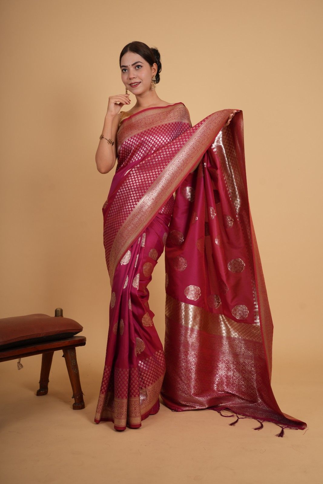 banarasi Zari Border & Overall Designer Motif Wrap in 1 minute saree