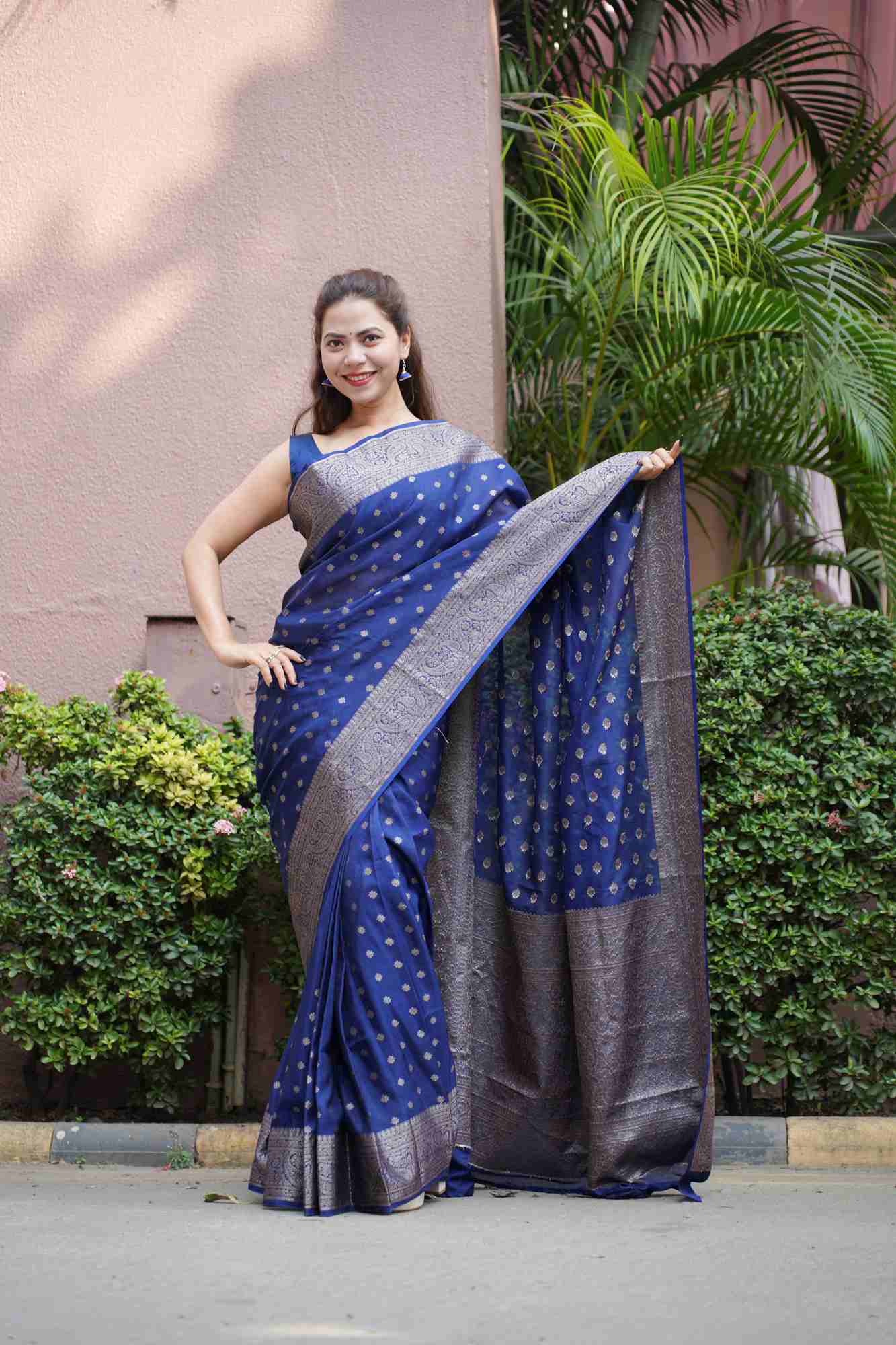 Banarasi with Rich Pallu, Zari Border & Handloom Wrap Ready To Wear Saree