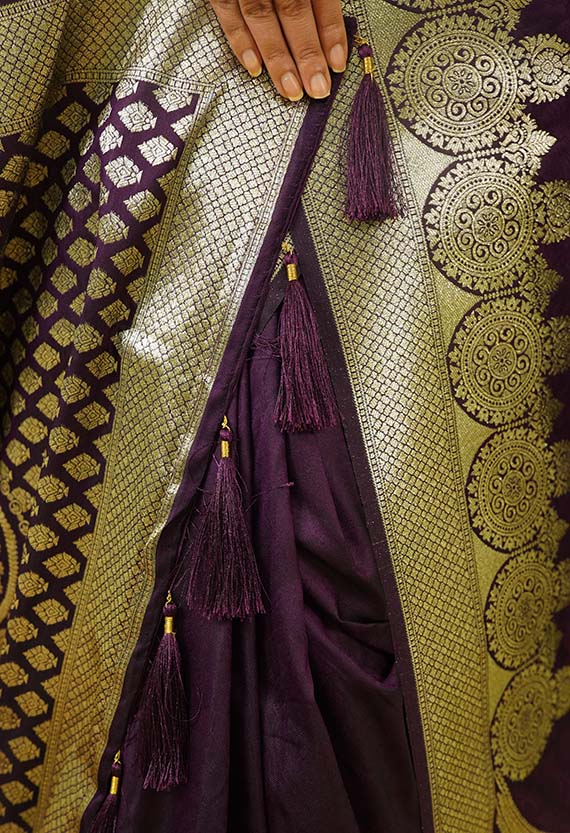 Ready to wear Woven Brocade Border Banarasi with ornate Pallu Wrap in one minute saree
