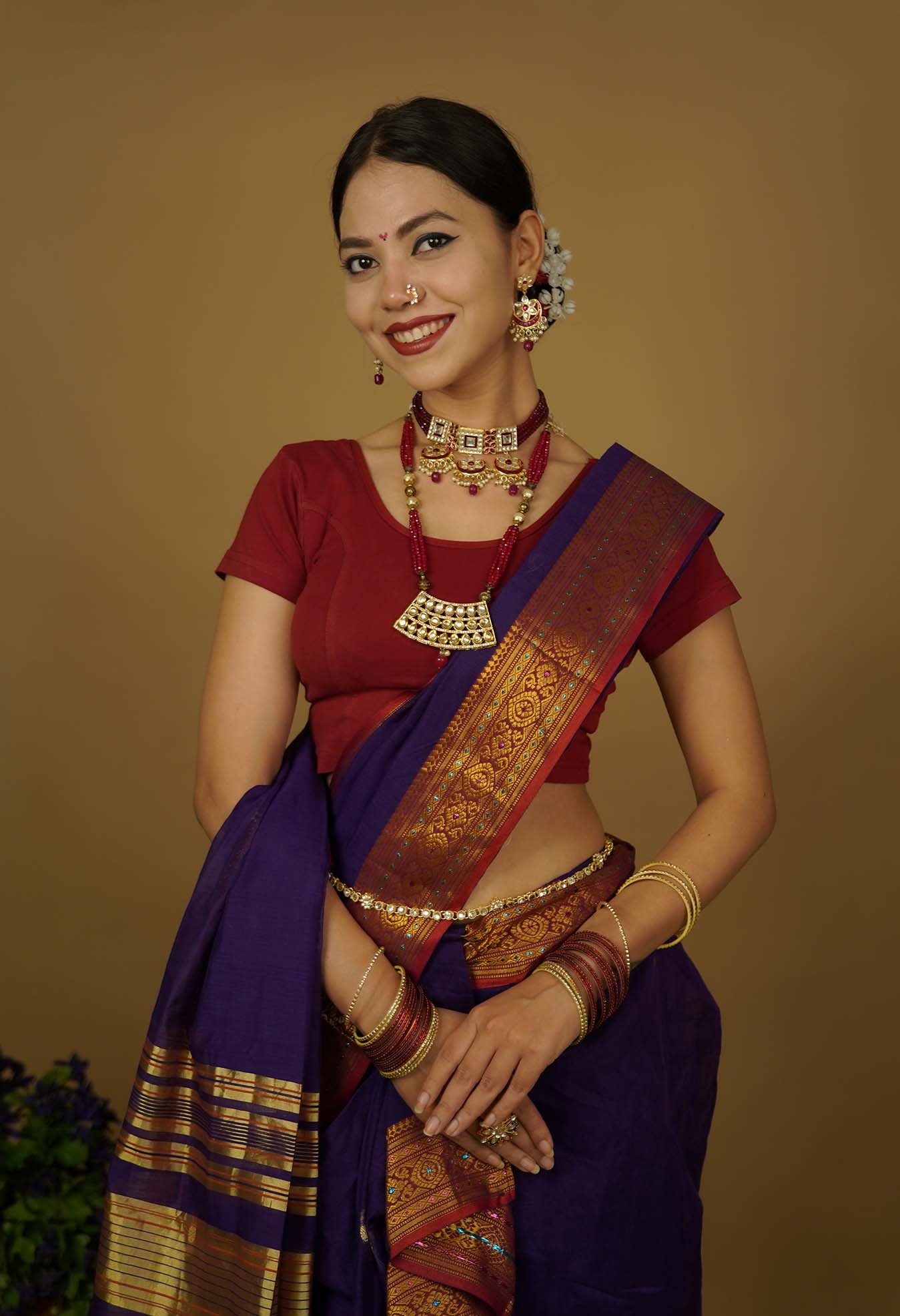 Traditional Clothes Of India : Complete Guide | Travel and Culture | Maharashtrian  saree, Indian bridal fashion, Saree hairstyles