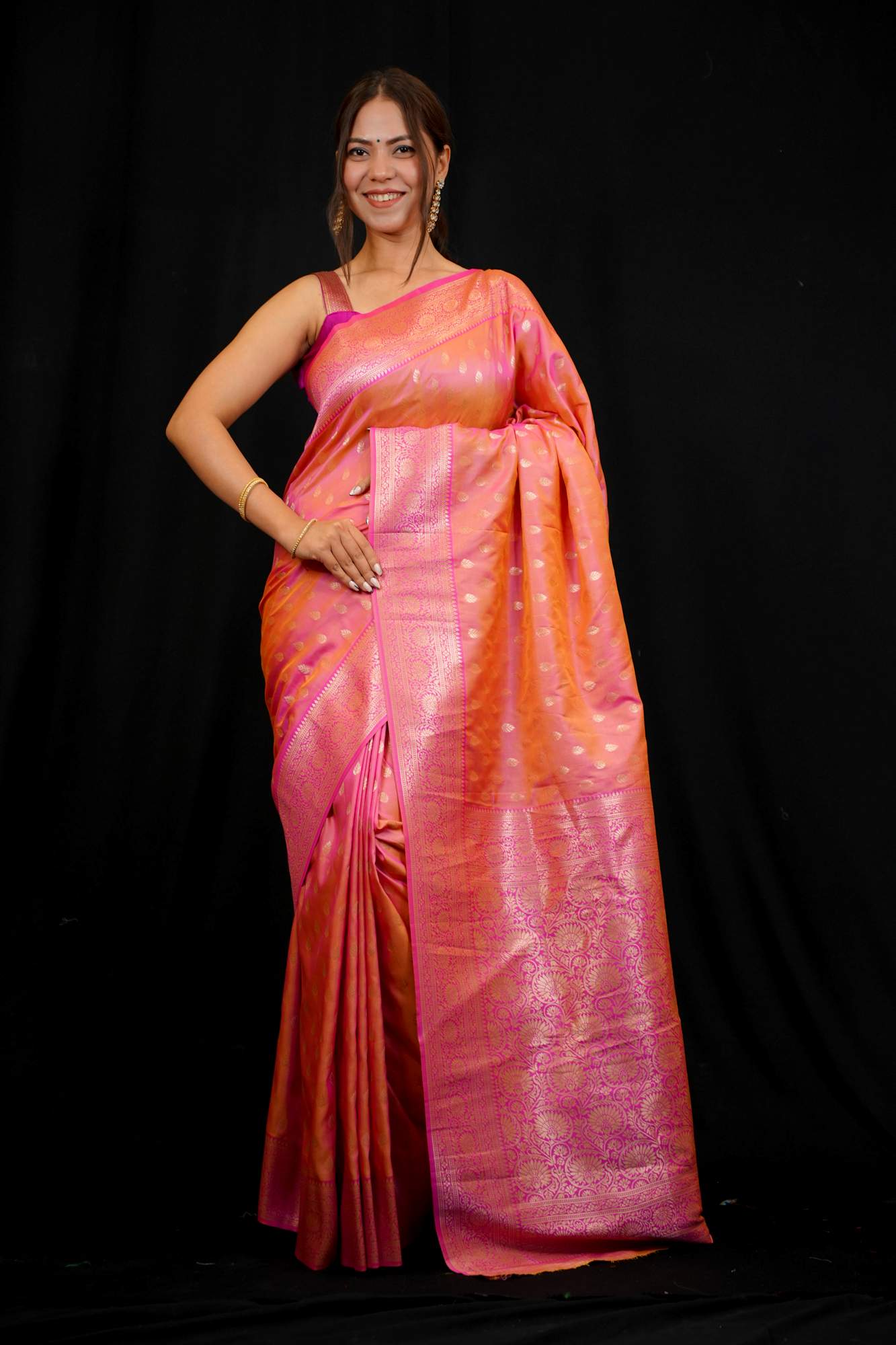Kanjivaram with dhoop chaanv silk weave prestitched saree
