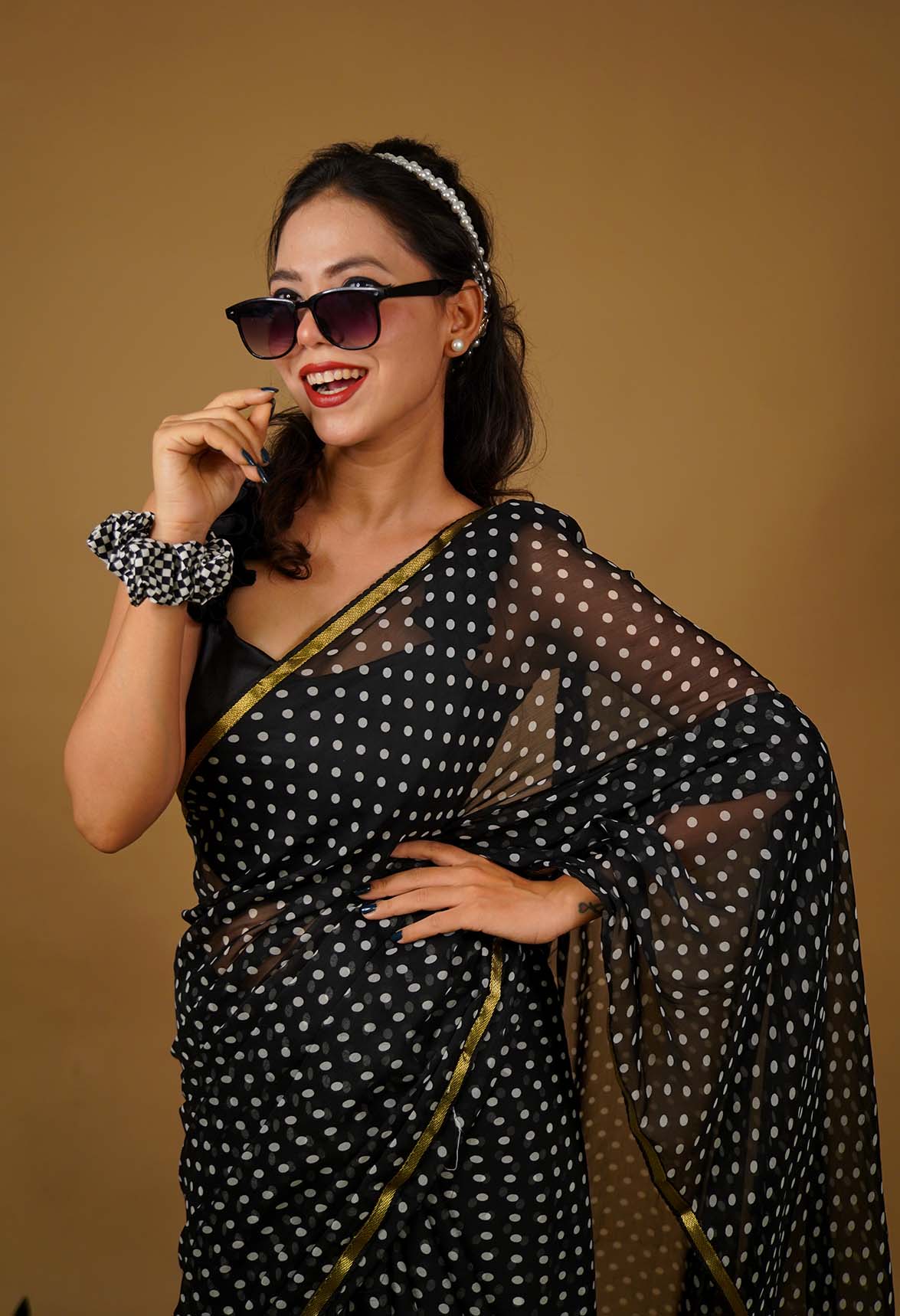 Ready To Wear 90s Polka Dot Style With Zari Border wrap In One Minute Saree