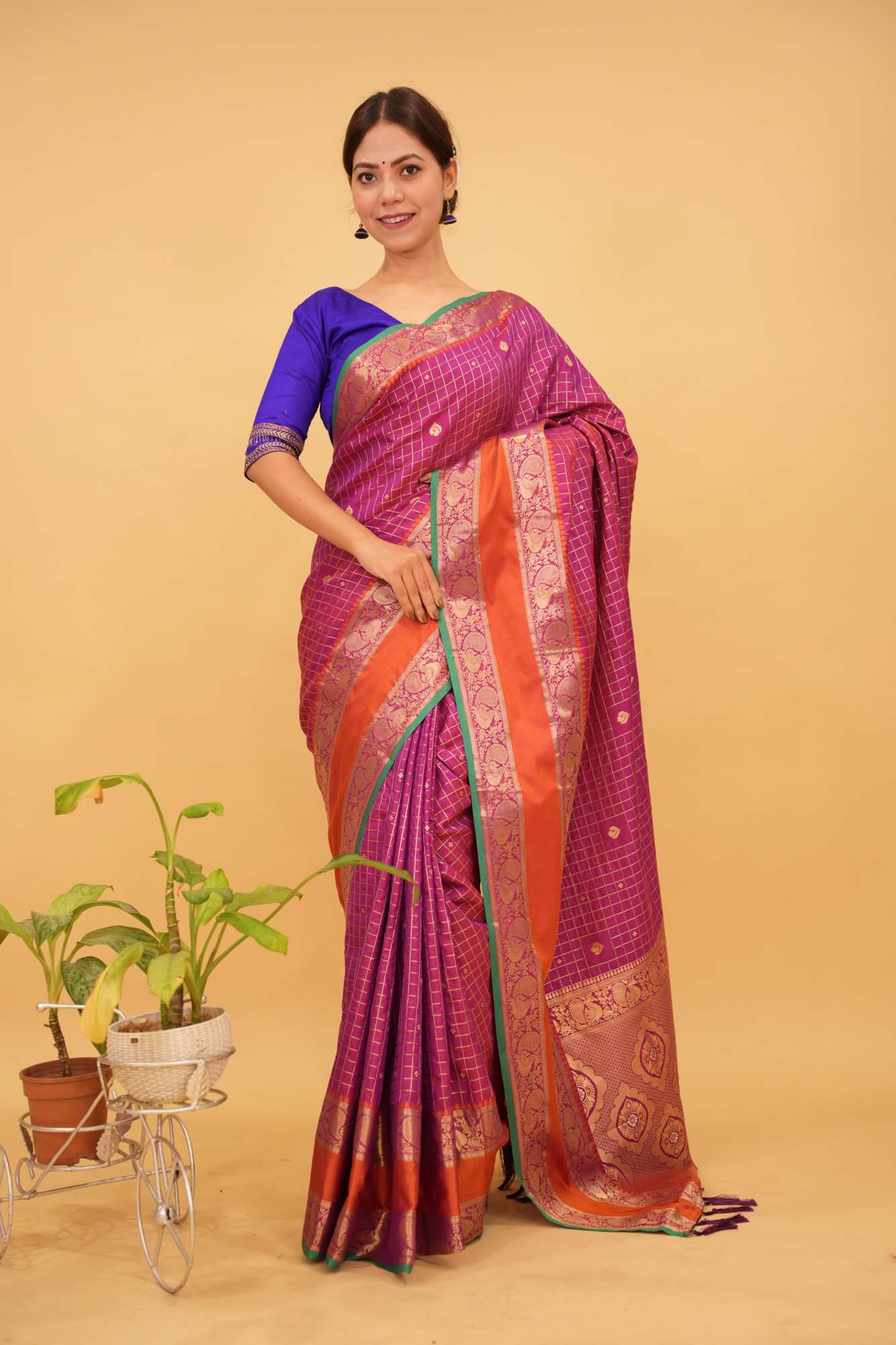 Ready To Wear Kanchipuram Checks Woven Zari Stripe Saree With Broad Contrast Border & Ornate Pallu