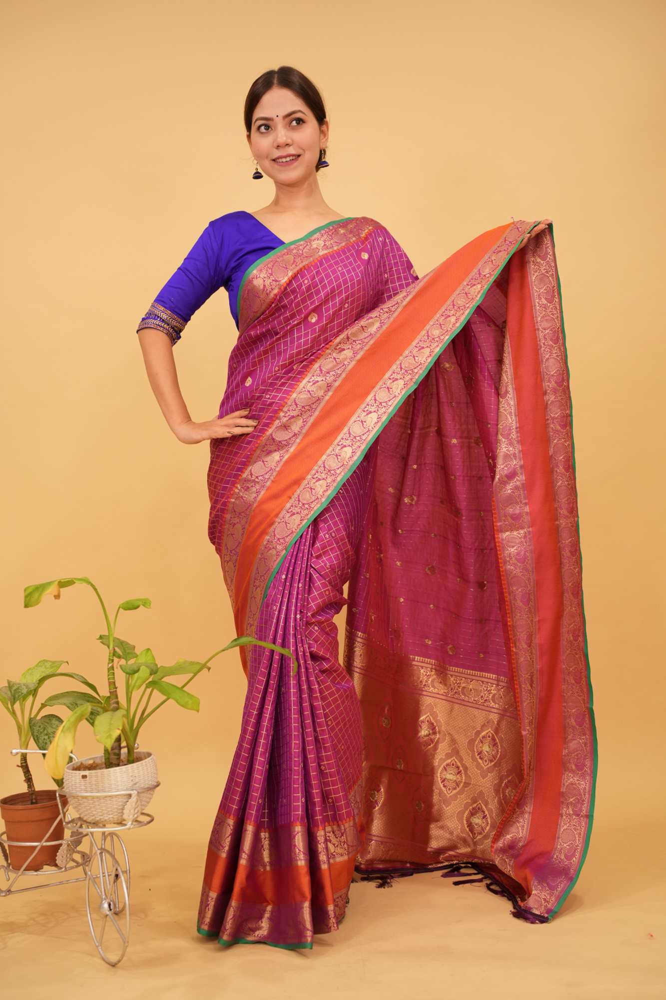 Ready To Wear Kanchipuram Checks Woven Zari Stripe Saree With Broad Contrast Border & Ornate Pallu