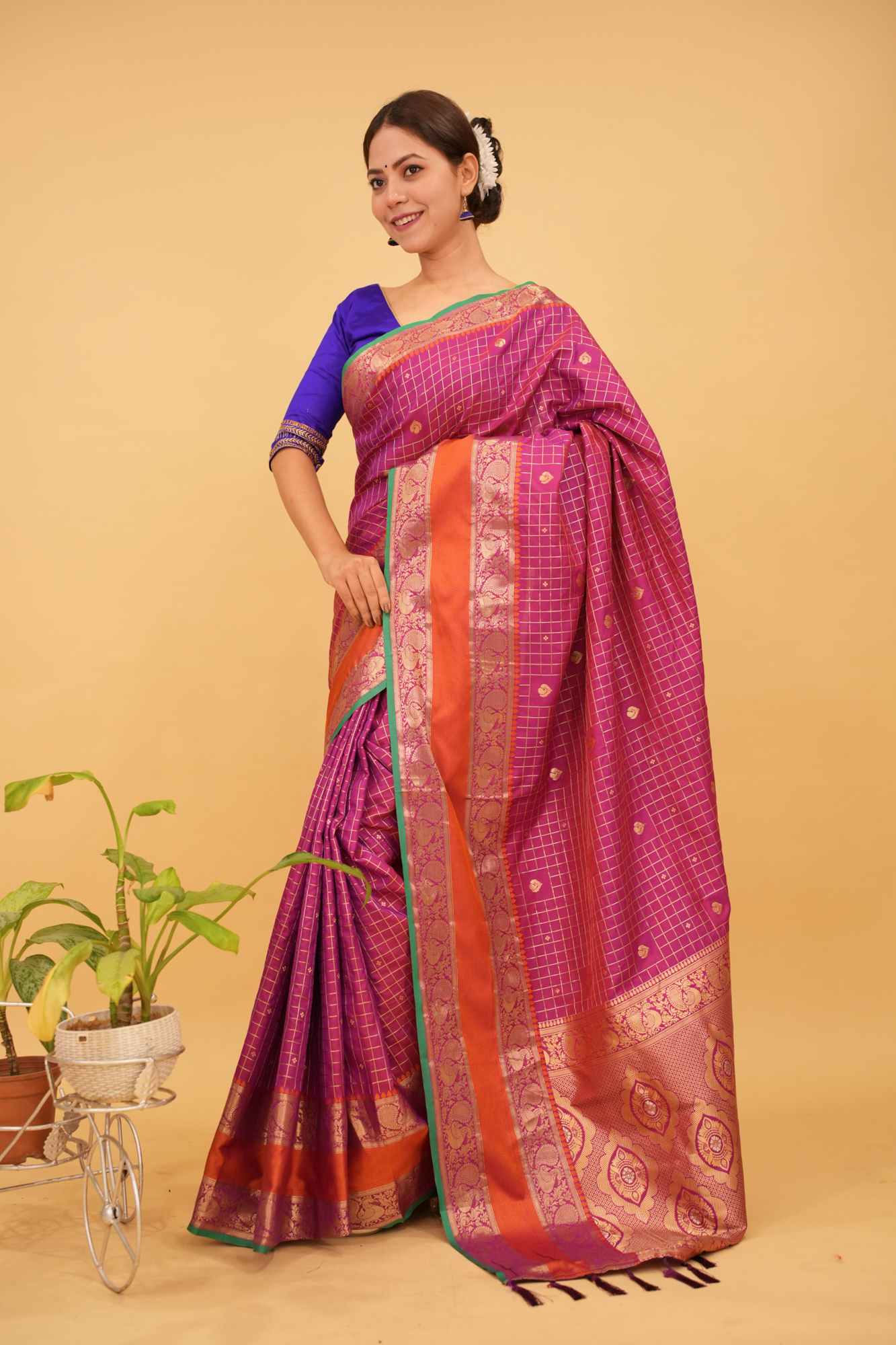 Ready To Wear Kanchipuram Checks Woven Zari Stripe Saree With Broad Contrast Border & Ornate Pallu