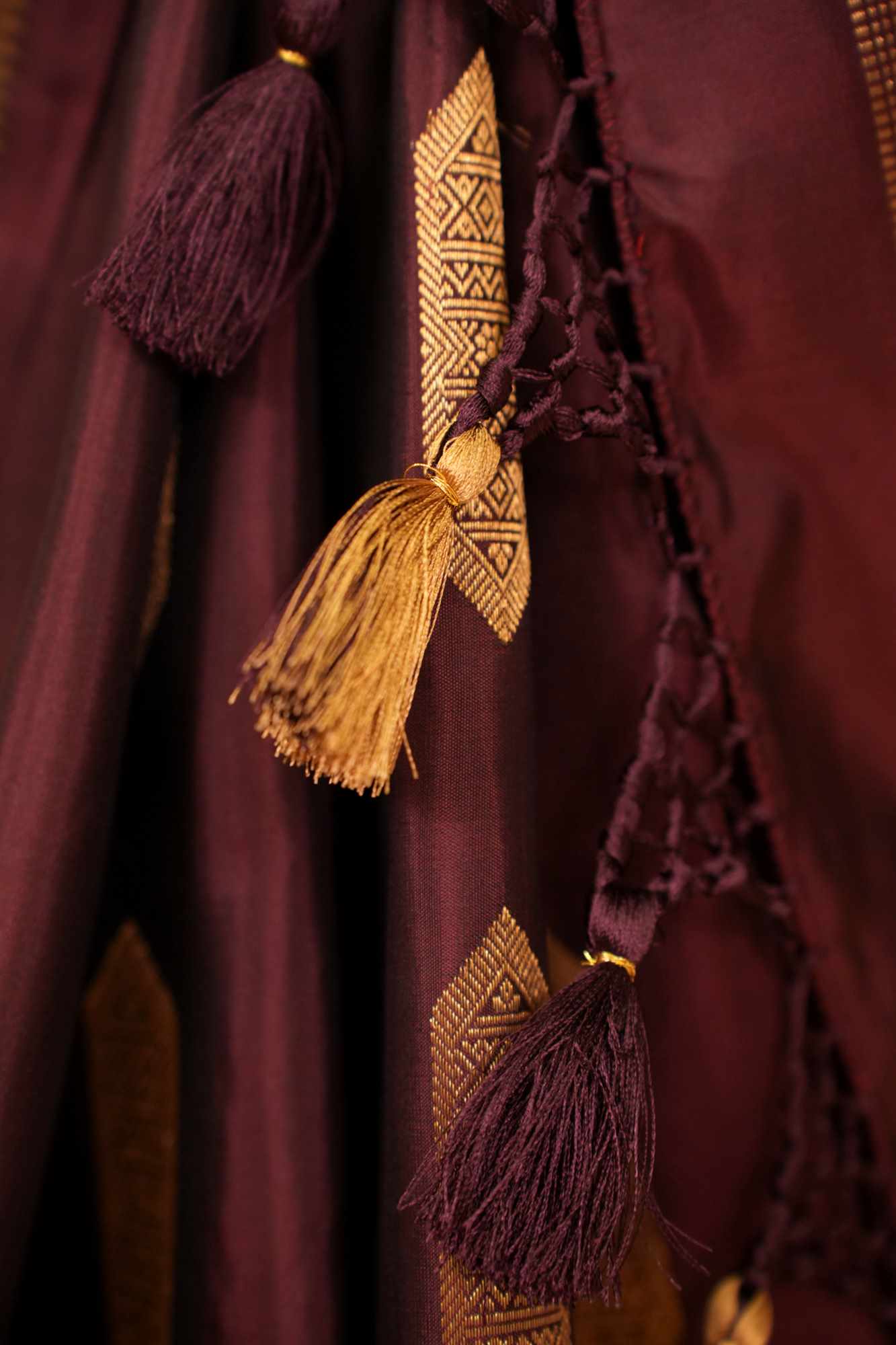 Ready to wear saree Stunning Maroon  Pure handwoven Gadwal Silk Saree with Grand Pallu and Ornate Arches Zari Border | SILK MARK CERTIFIED