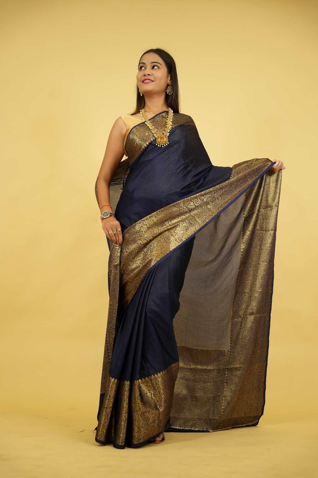 Banarasi Warm  Silk with Plain Body & Heavy zari Border Ready To Wear Saree
