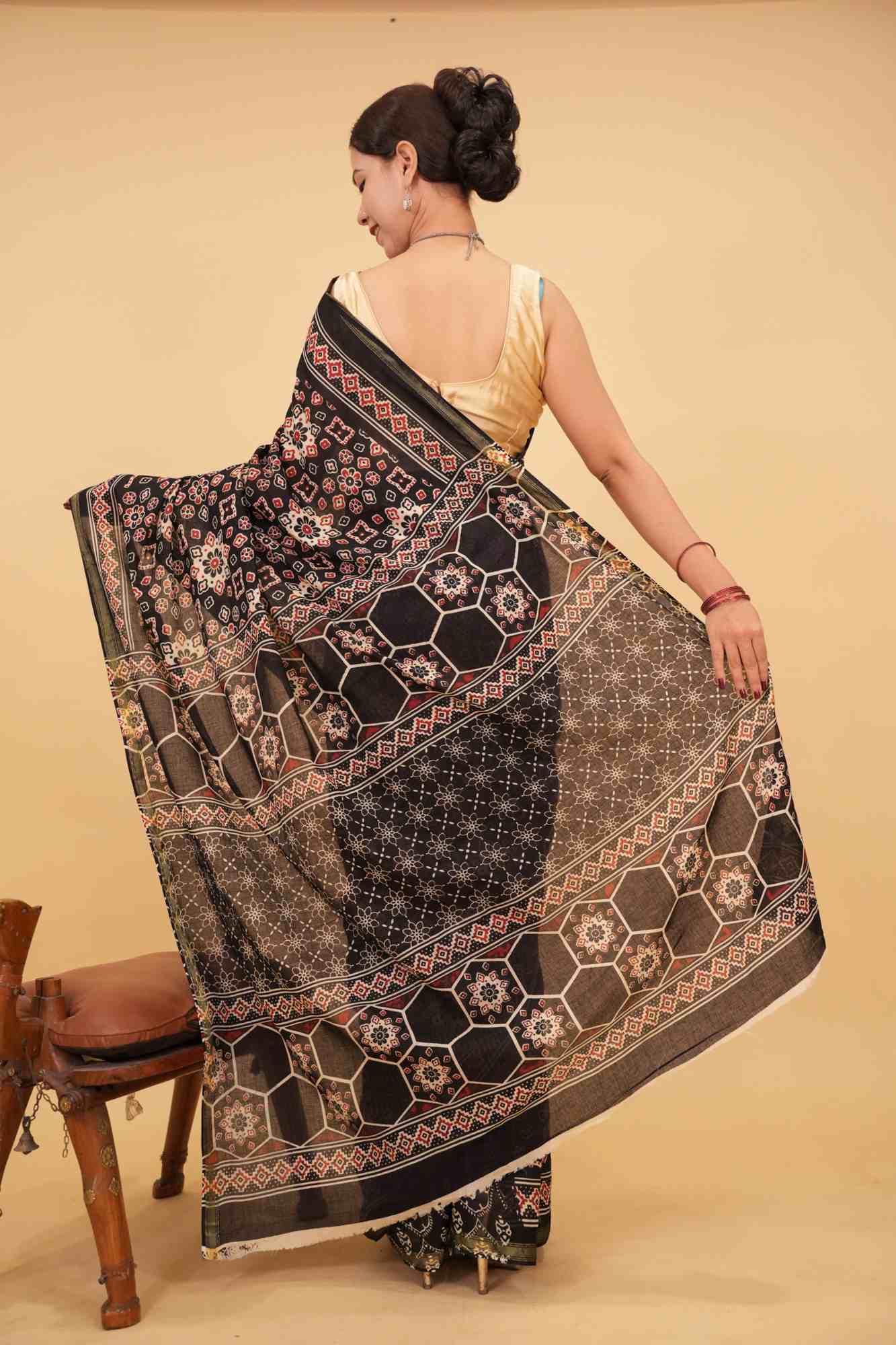 Predrape ready to wear Block Printed Mul Mul Cotton With Zari Border Wrap In One Minute Saree