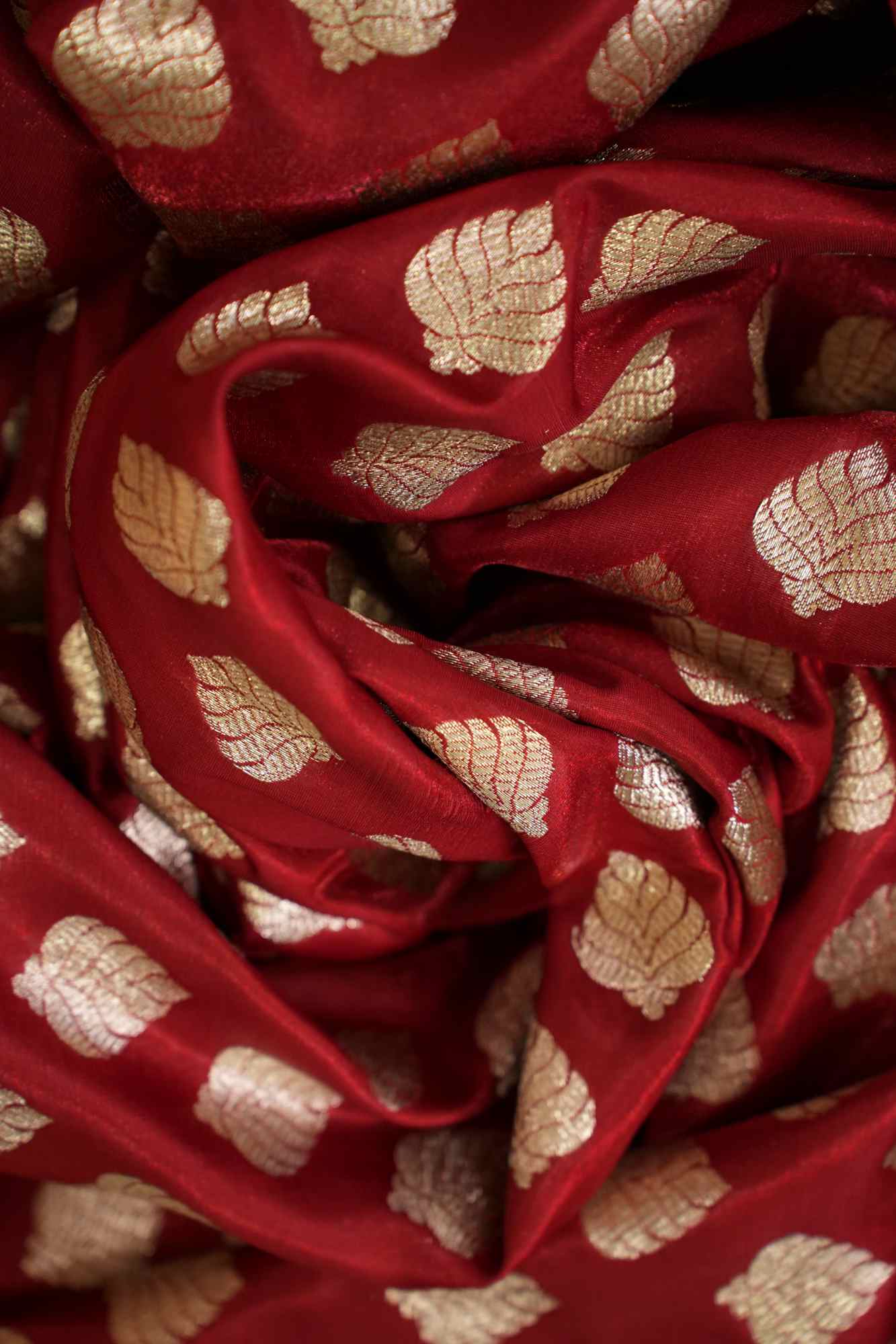 Rich Look Festive Maroon Woven Banarasi With Ornate Palla  Wrap in 1 minute saree