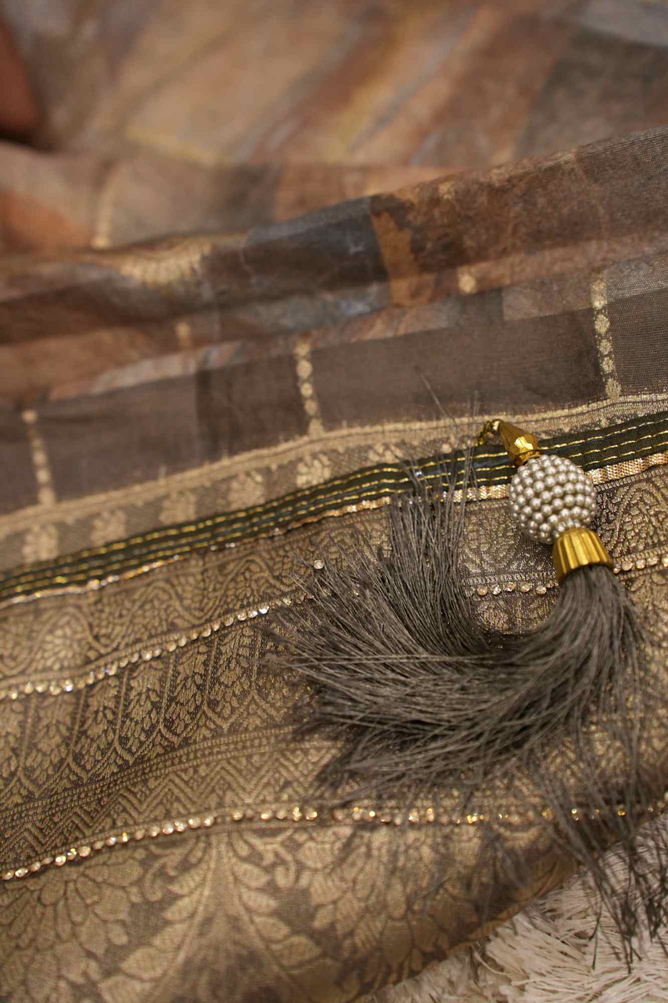 Elegant Grey kanjivaram Tissue Silk Overall Printed With Zari Border & Pallu Stone Embellished Wrap in 1 minute saree