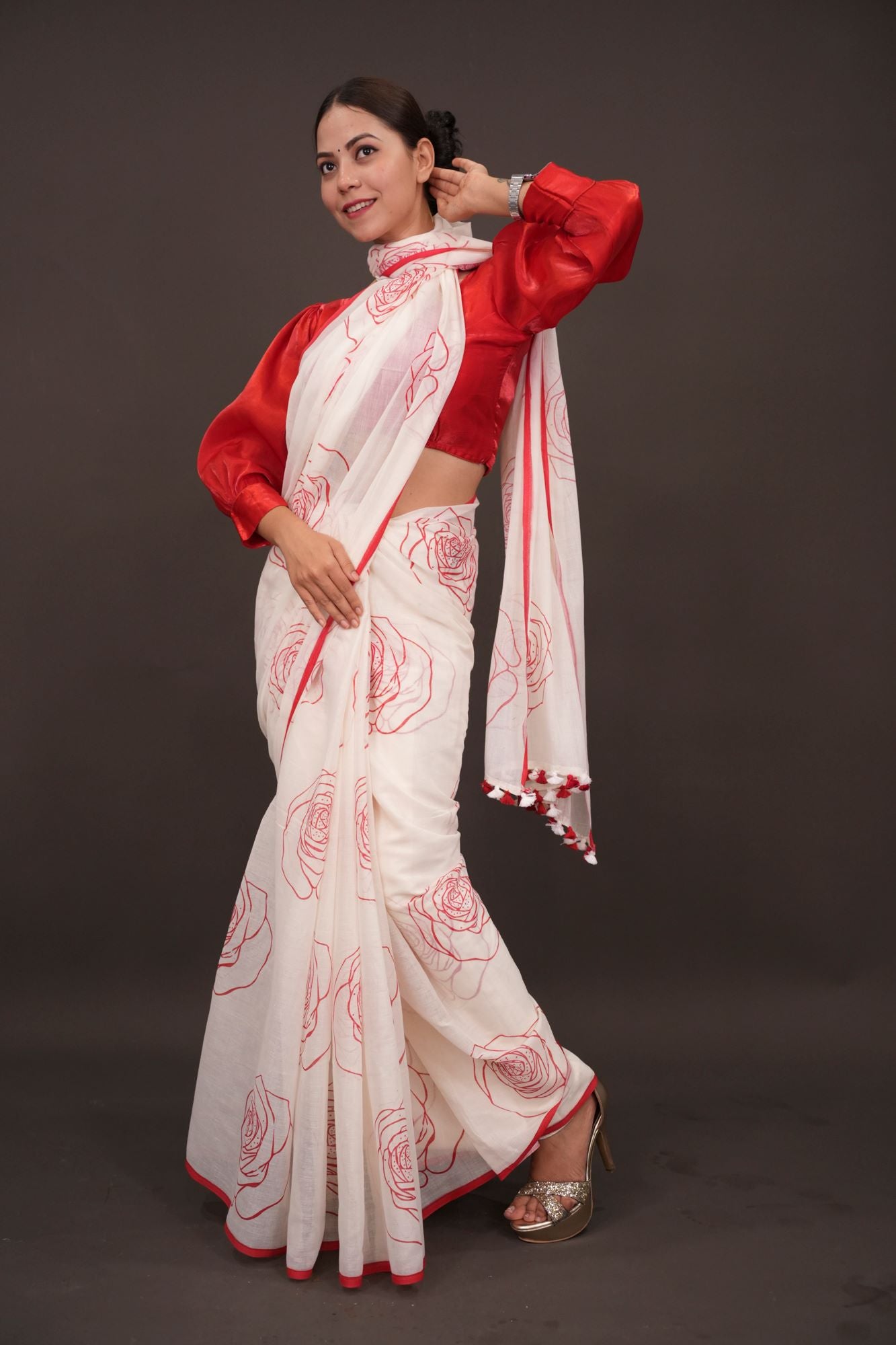 Red Rose Floral  Printed With Pure Cotton and Tassel On Pallu Wrap in 1 Minute Saree.