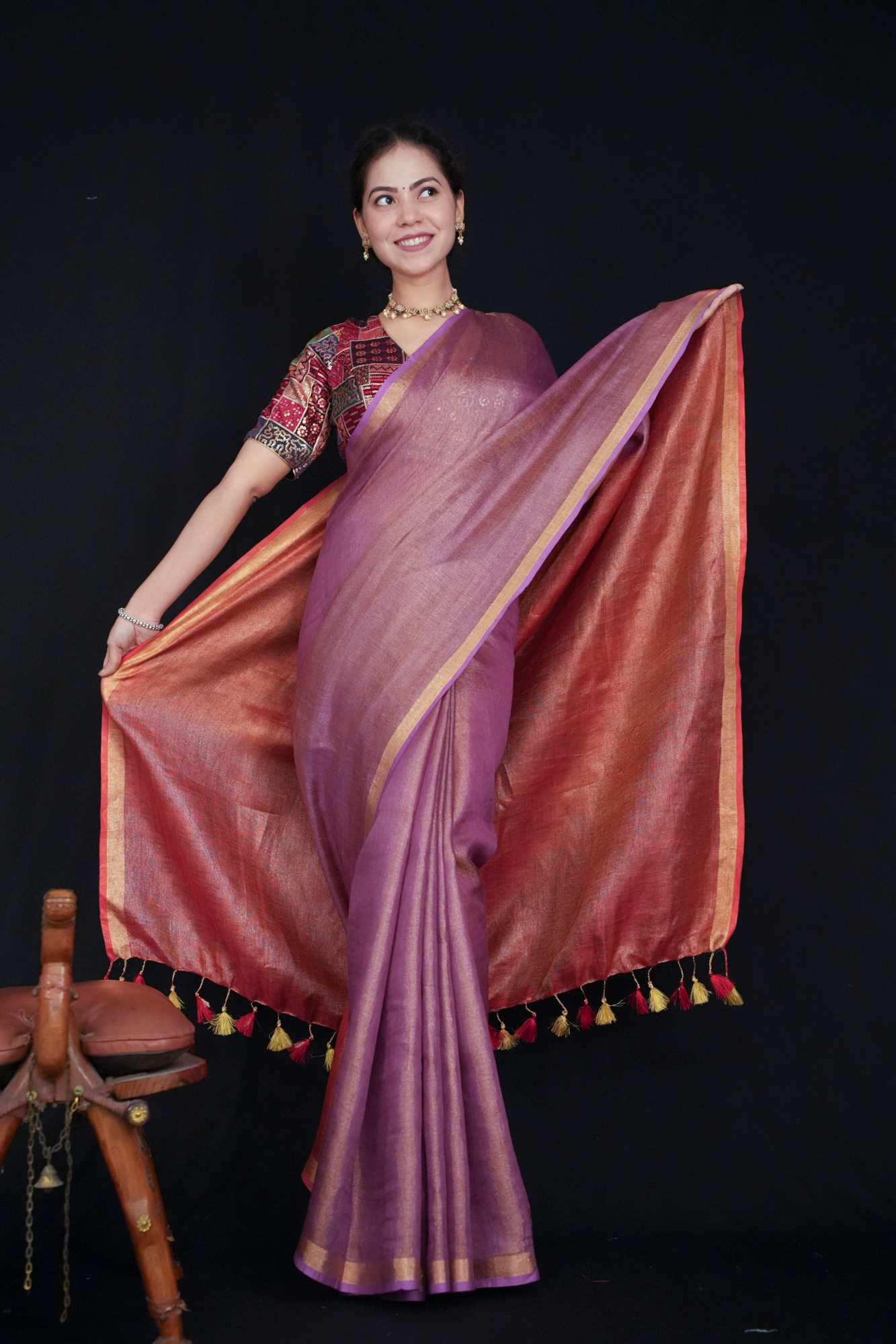 Dual Tone Metallic Tissue & Contrast Palla With Solid Zari Border Ready To Wear Saree