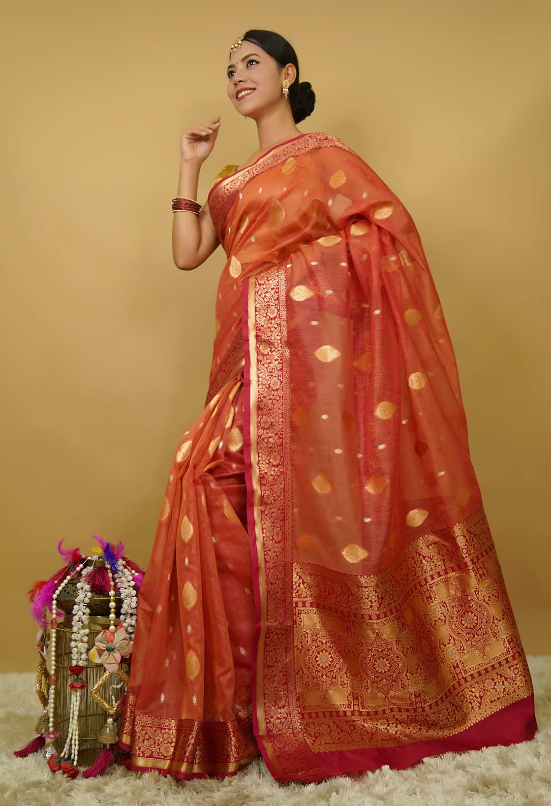 Ethnic Woven Motifs Banarasi zari Silk with Ornate broder & Pallu  Wrap in 1 minute saree
