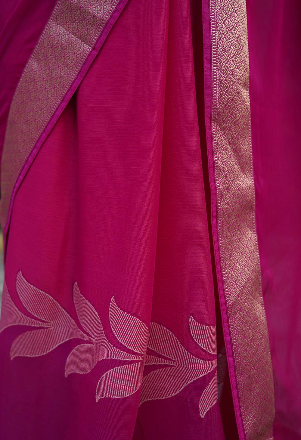 Pink Floral Woven Design Zari Detailed Pure Chiffon With Border Wrap in 1 minute saree