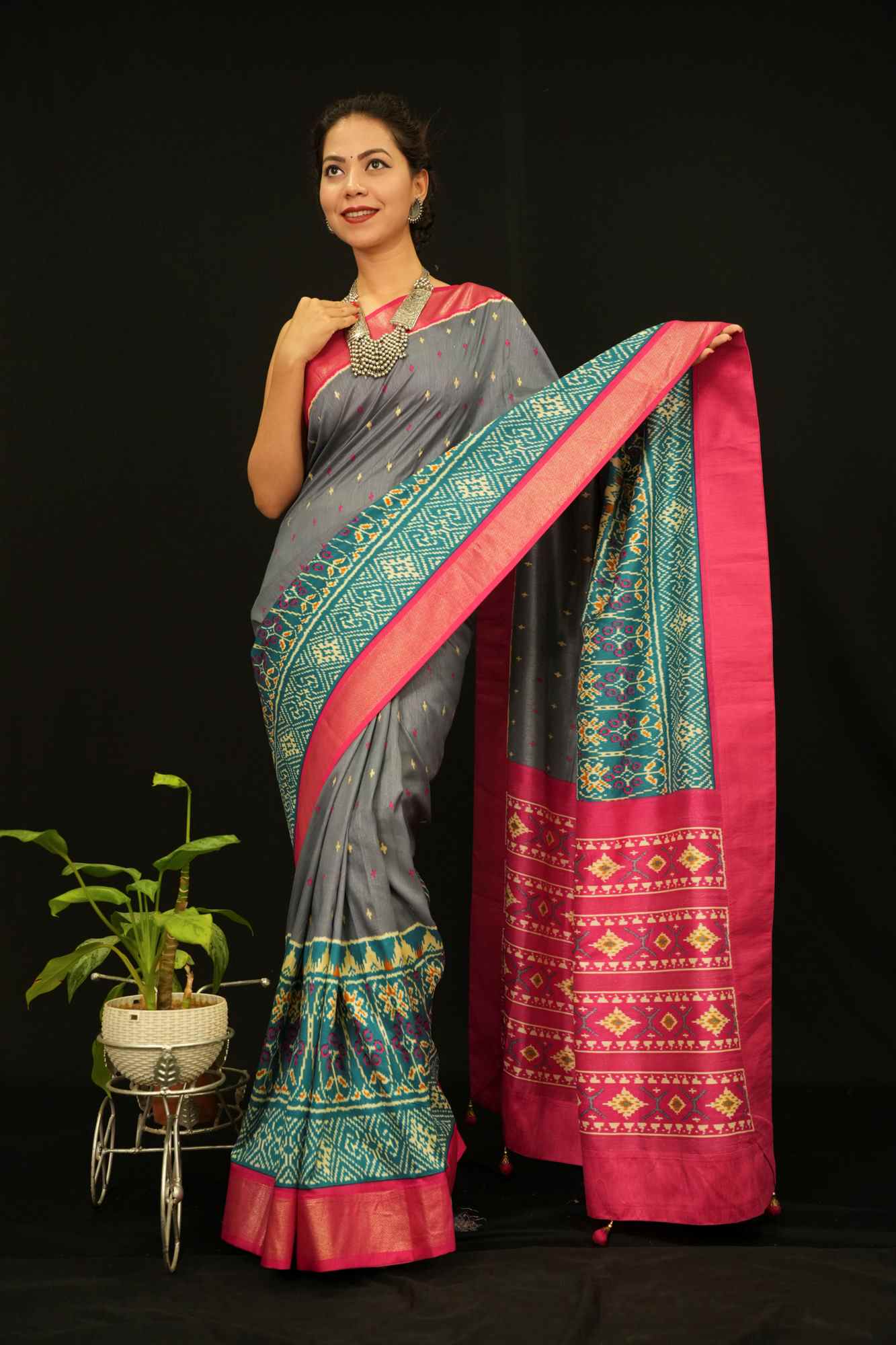 Ikat Border Patola Printed With Cotton Silk & Pink Designer Pallu Wrap in 1 Minute Saree.