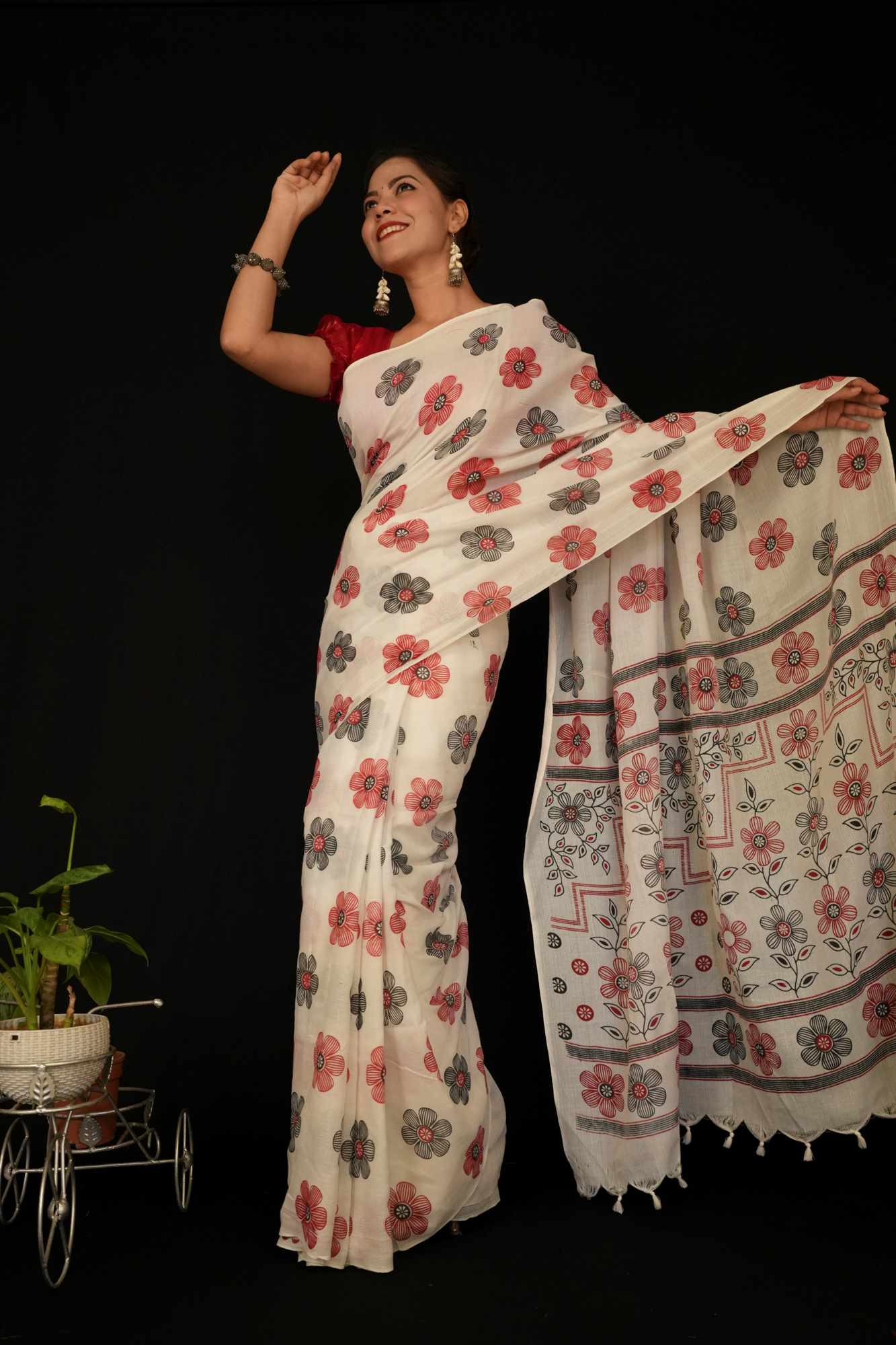 Ready to Wear White Floral Mul Mul Cotton With Tassels Wrap in 1 minute Saree