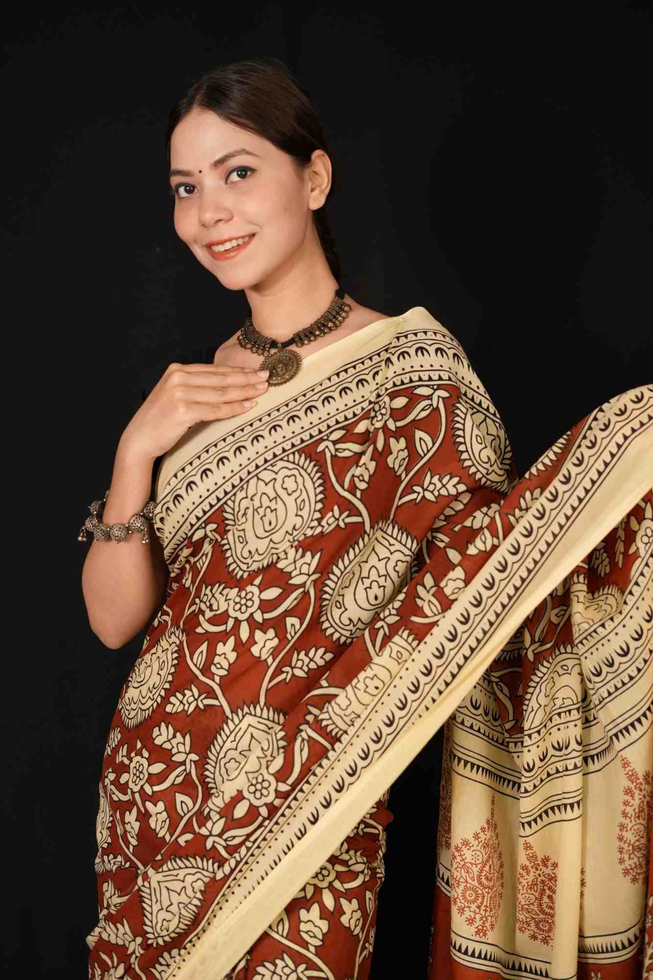 Designer Block Printed Mul Mul Cotton With Soild Cream Border Wrap In One Minute Saree