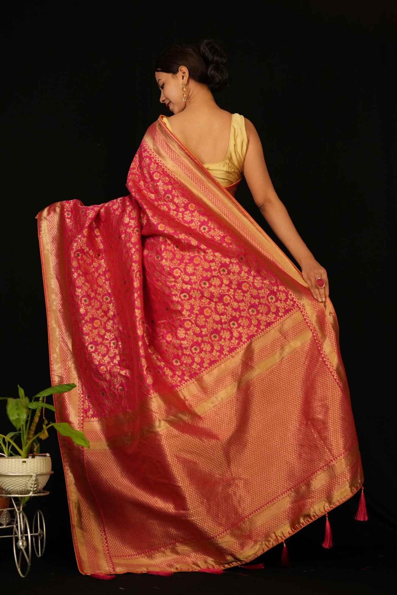 Exquisite Banarsi Tissue Silk Jaal Work Overall With Patola Pallu & Tassels Ready To Wear Saree