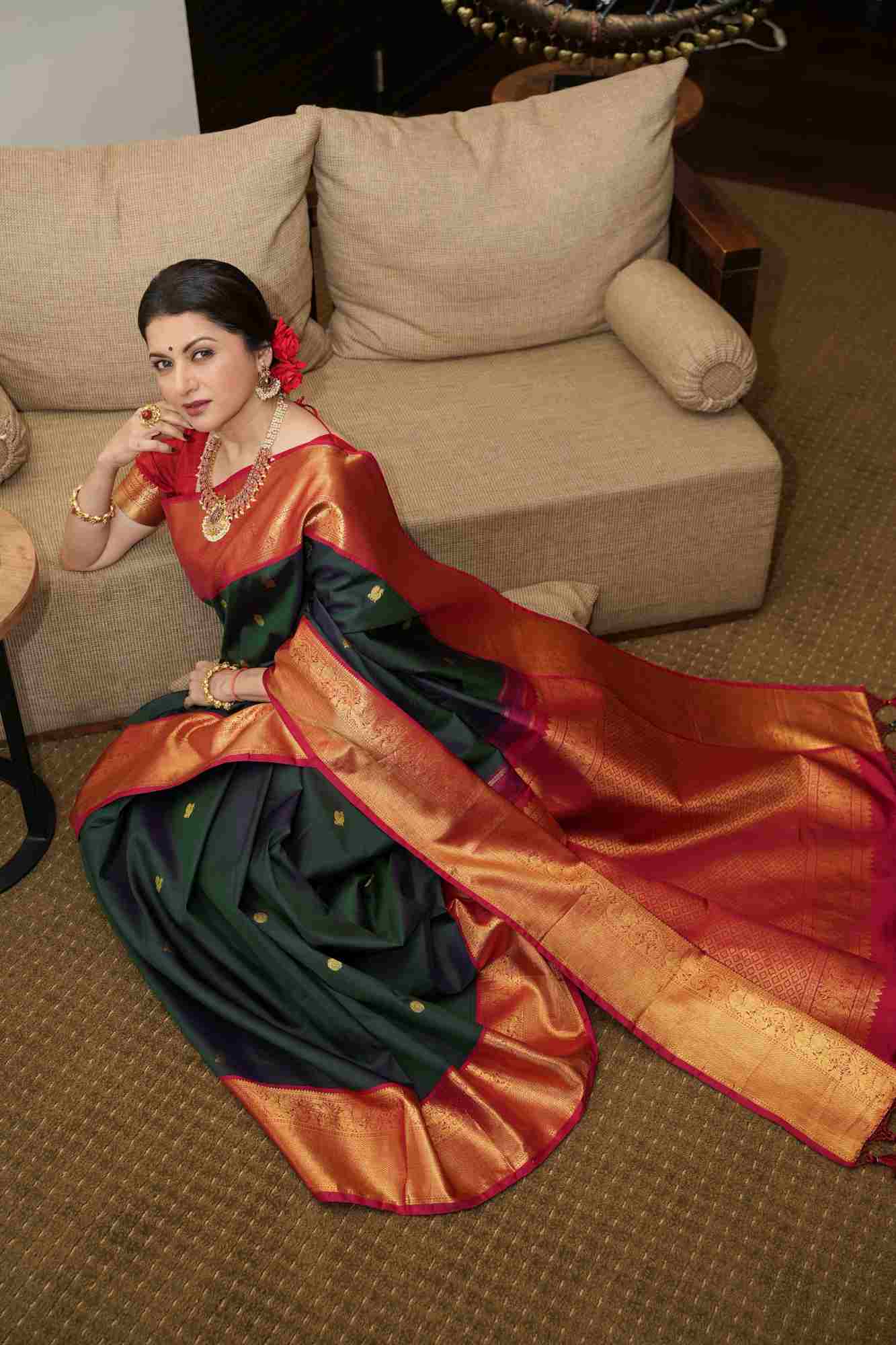 Pre order Bottle Green Dual Tone Pure Kanjivaram Silk Saree with Zari Buttas and Contrast Zari Border | SILK MARK CERTIFIED Ready To Wear Saree