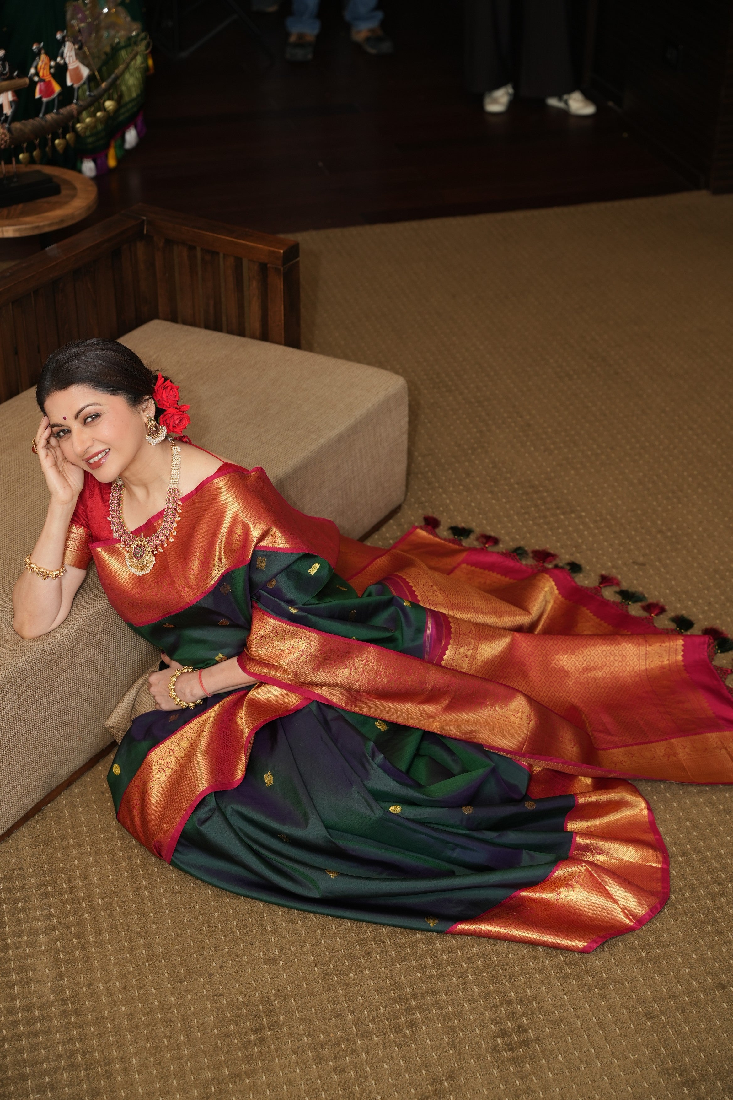 Stunning Bottle Green Dual Tone Pure Kanjivaram Silk Saree with Zari Buttas and Contrast Pink Zari Border | SILK MARK CERTIFIED | SHOBITAM