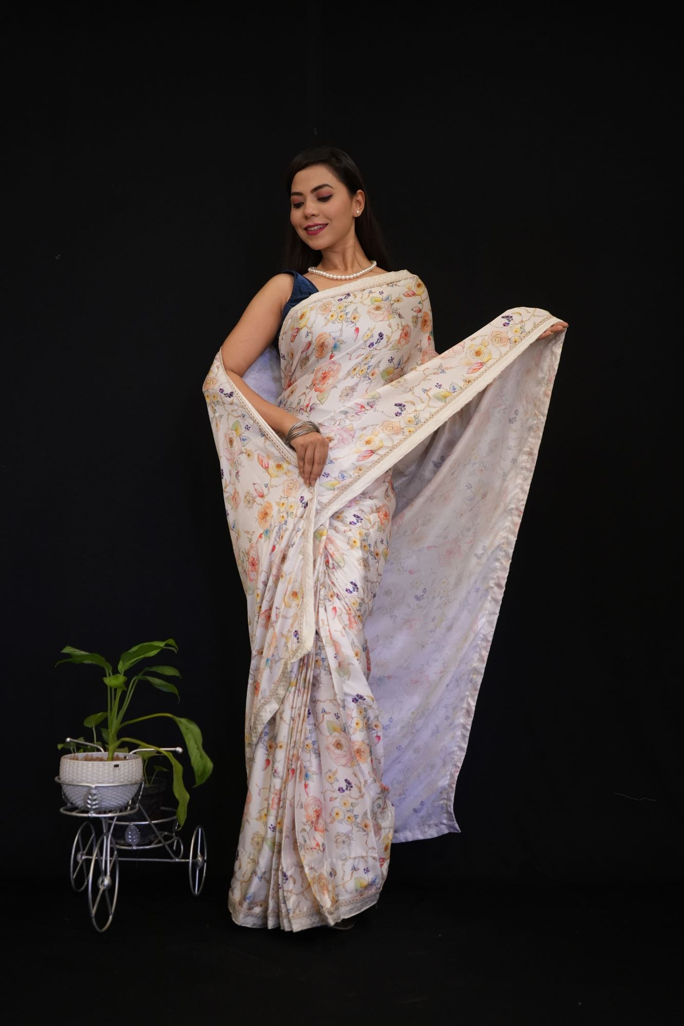 Pashmina Georgette with Floral Digital Print & Beautiful Border Ready To Wear Saree