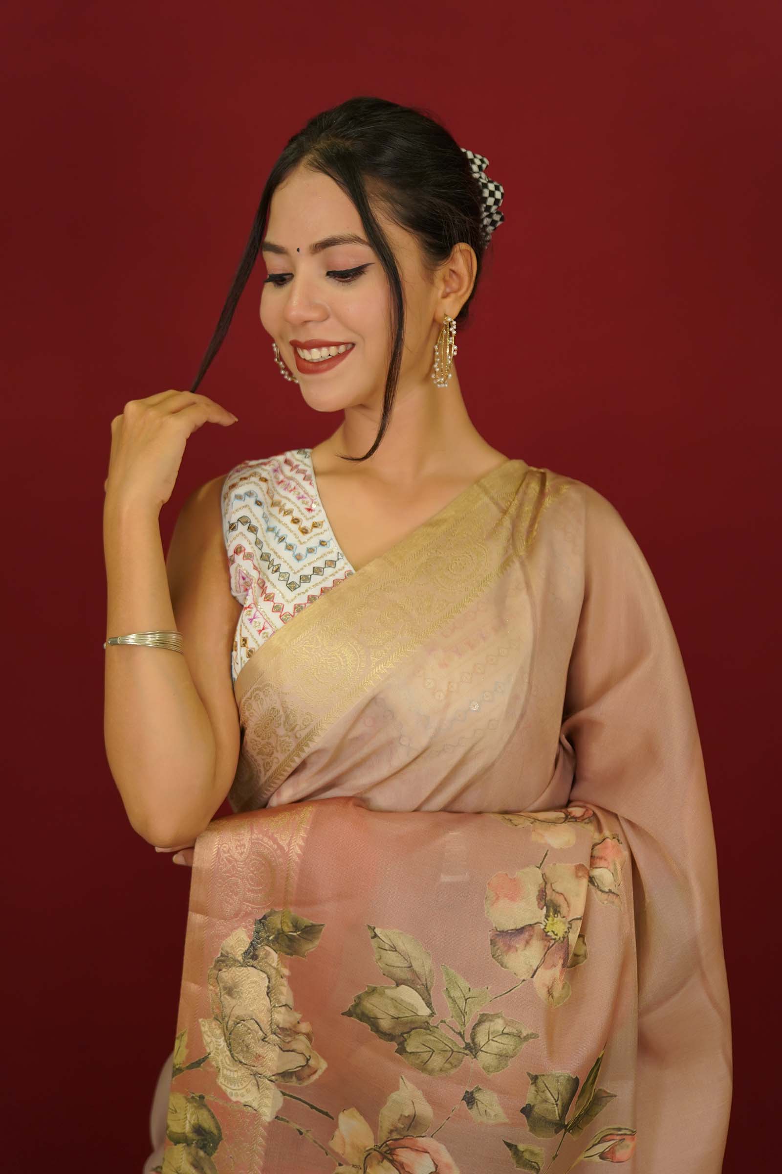 Beautiful  Kanjeevaram silk With  floral printed And golden Zari border Wrap in 1 minute Saree