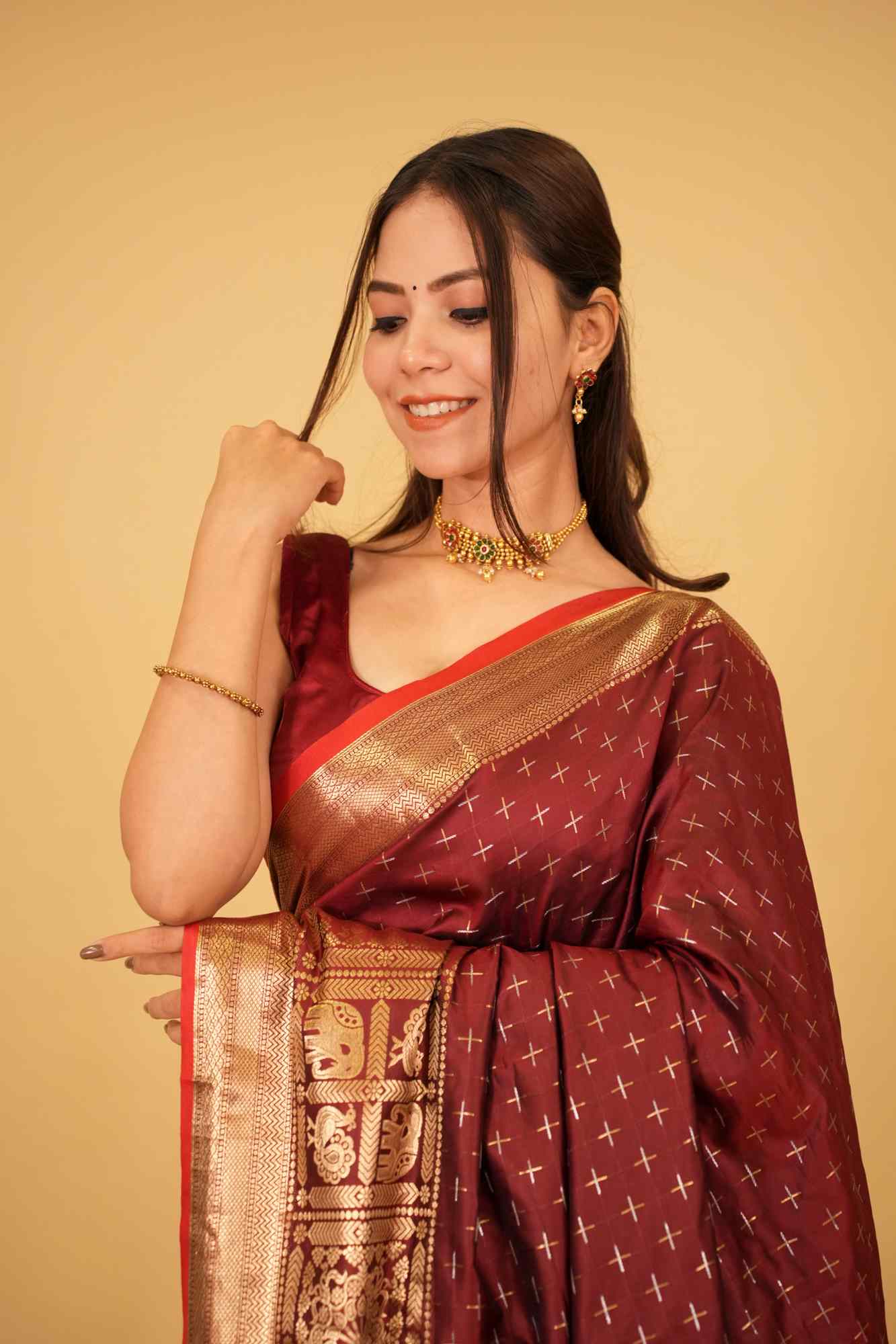 Rich Wedding Look Kanjeevaram Zari Border With Butta Overall And Tassels On Pallu Wrap in 1 minute saree