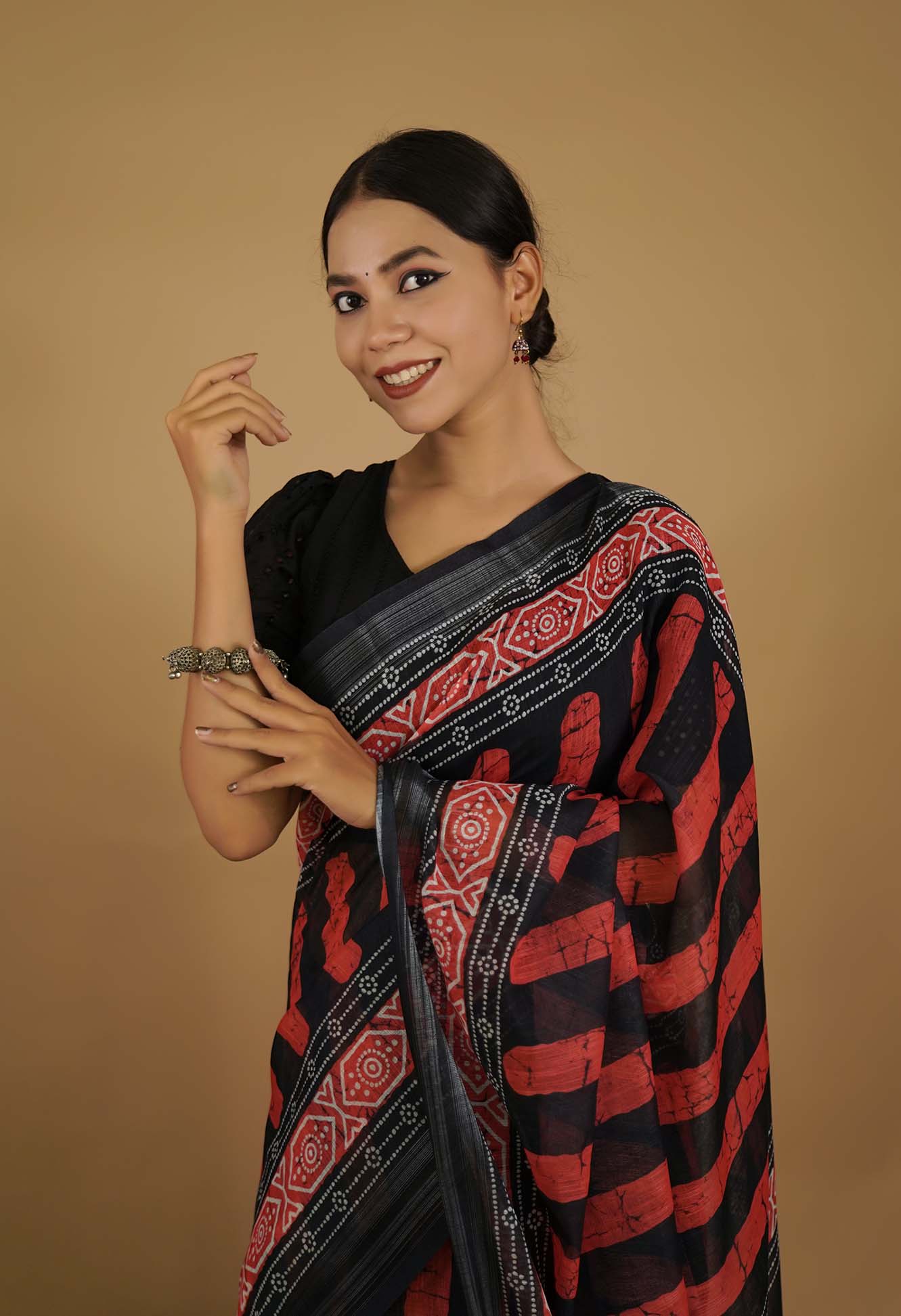 Beautiful Overall Stripes With Printed Border Red & black linen Cotton Wrap in 1 minute saree