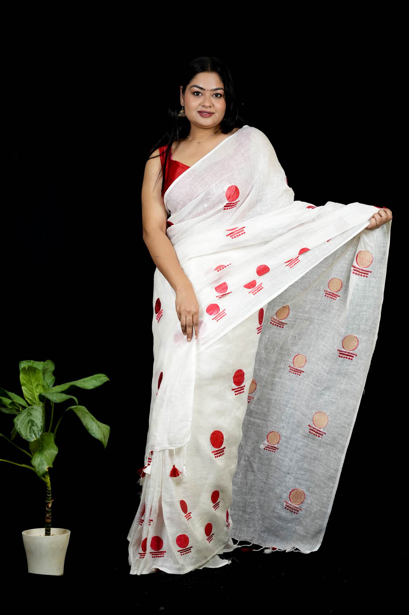 Linen with Red Geometric Motif Weave with Tassel Ready To Wear Saree