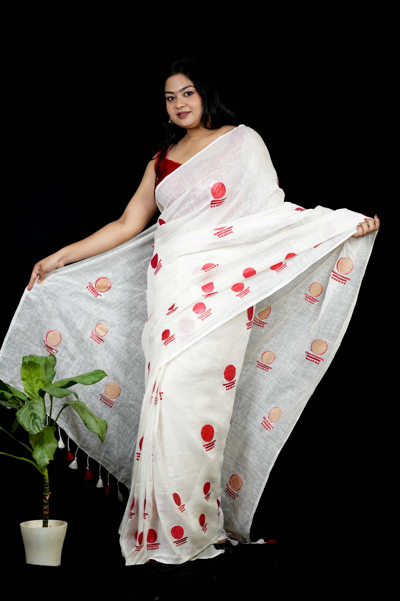 Linen with Red Geometric Motif Weave with Tassel Ready To Wear Saree