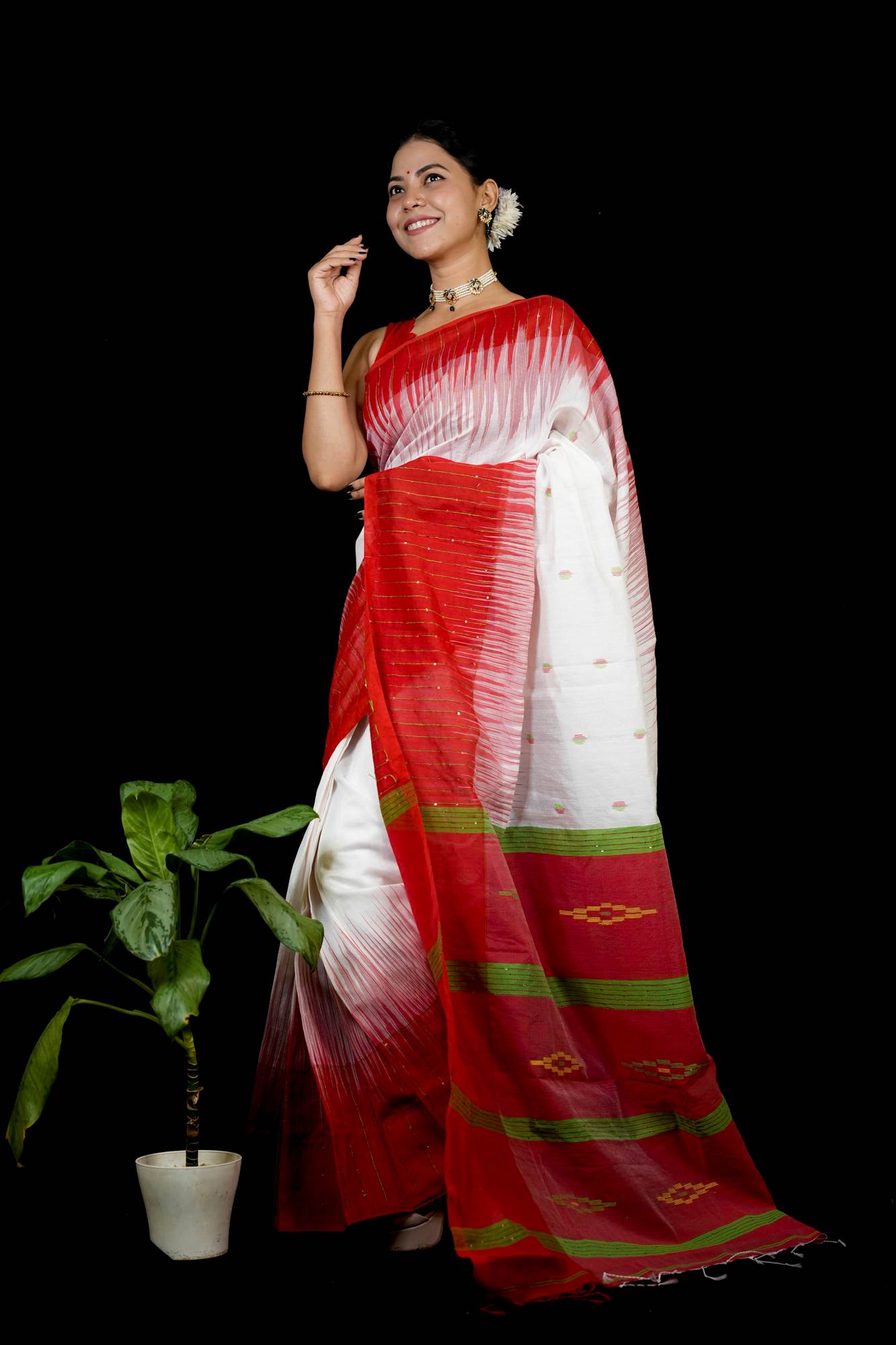 Beautiful Handloom Kothi with Ikkat & Temple Border Butta Overall Ready To Wear Saree