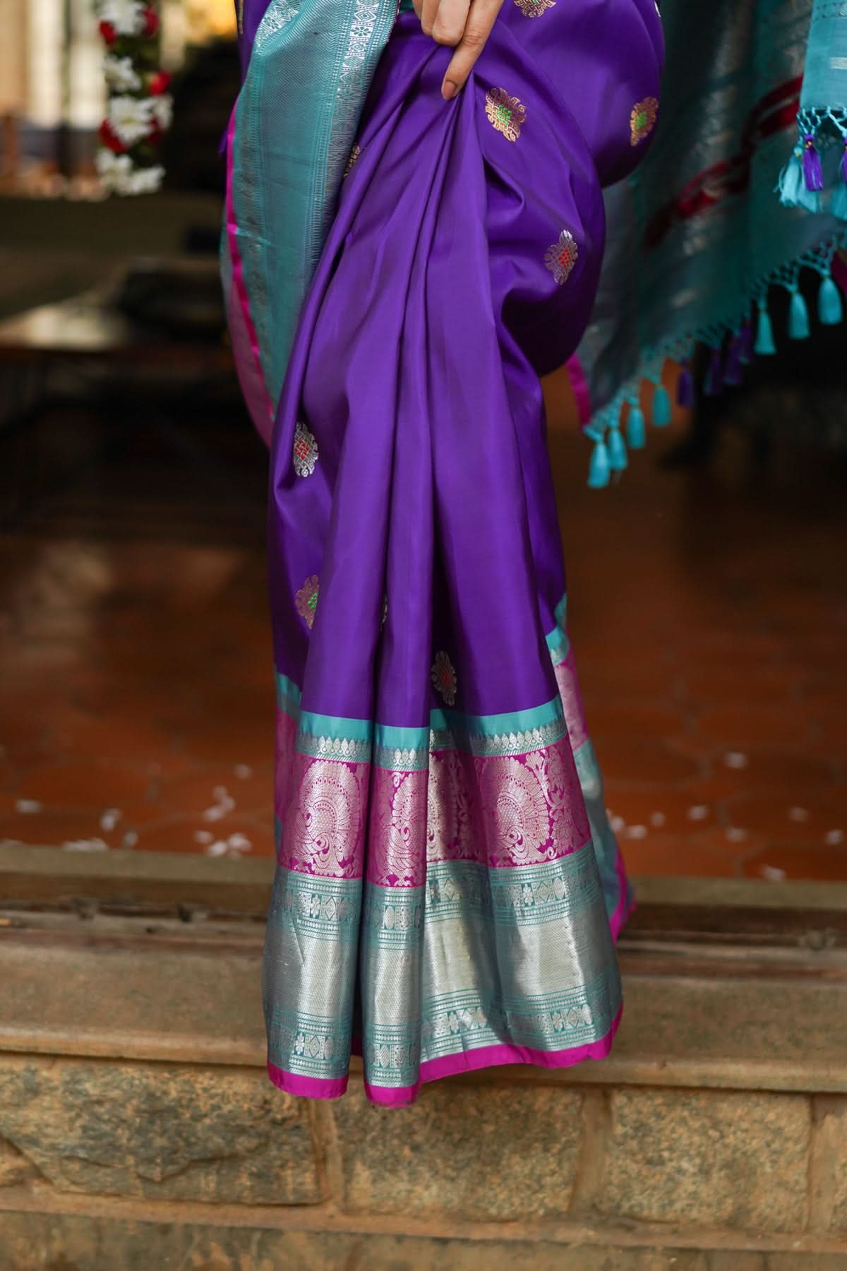 Muggu Design Meenakari Gadwal Silk Saree in Purple with Two Tone  Border | SILK MARK CERTIFIED | Shobitam