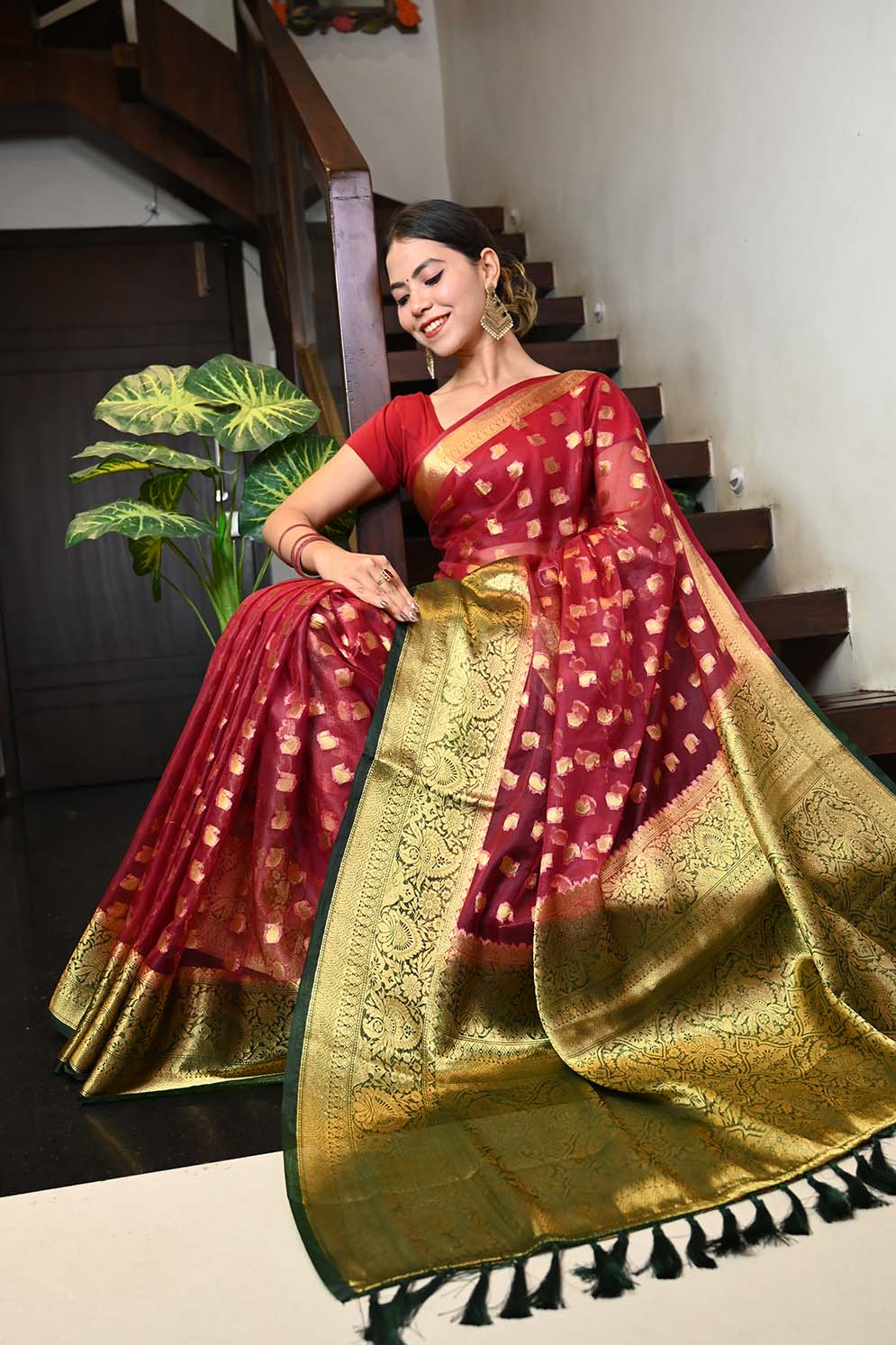 Ready To Wear Maroon & Green Ethnic Motif Woven Georgette Kanjeevaram  Wrap in 1 minute saree - Isadora Life