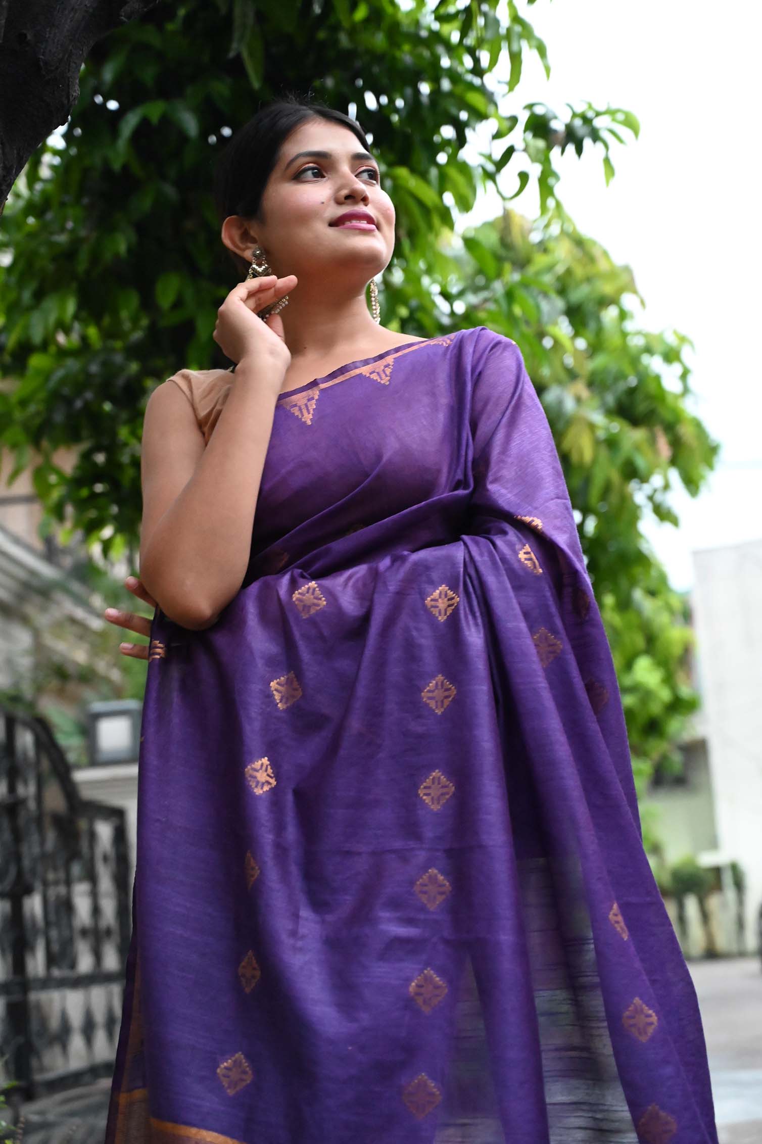 Ready To Wear Premium Purple Bhagalpuri Linen Slub Black Zari interwoven butis and ornate pallu Wrap in 1 minute saree - Isadora Life