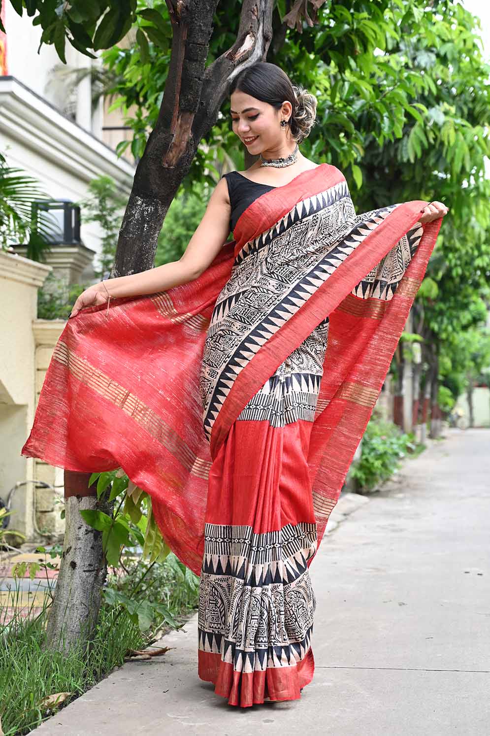 Ready To Wear Beige & Red  Tussar Giccha Soft Handloom Silk Wrap in 1 minute saree - Isadora Life