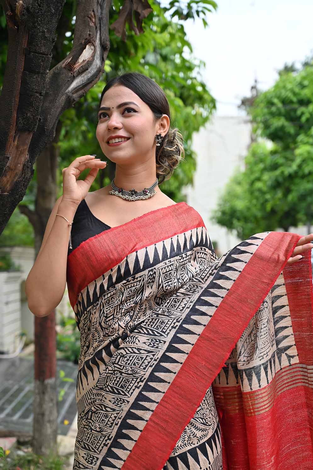 Ready To Wear Beige & Red  Tussar Giccha Soft Handloom Silk Wrap in 1 minute saree - Isadora Life