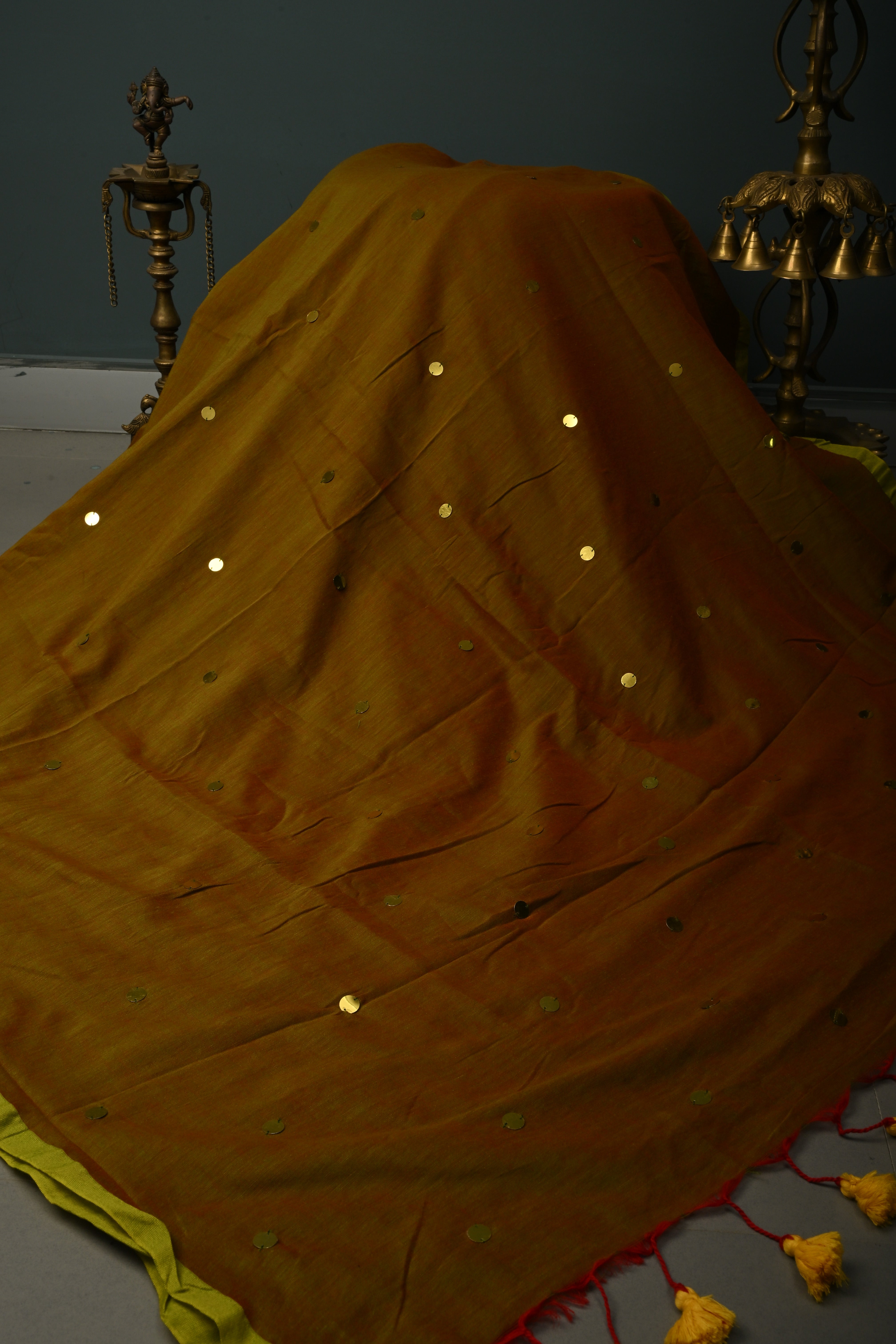 Green-Red Dual Tone Mercerized Mul Cotton saree in With Tikki work and Long Tassels, No Blouse Piece | Shobitam