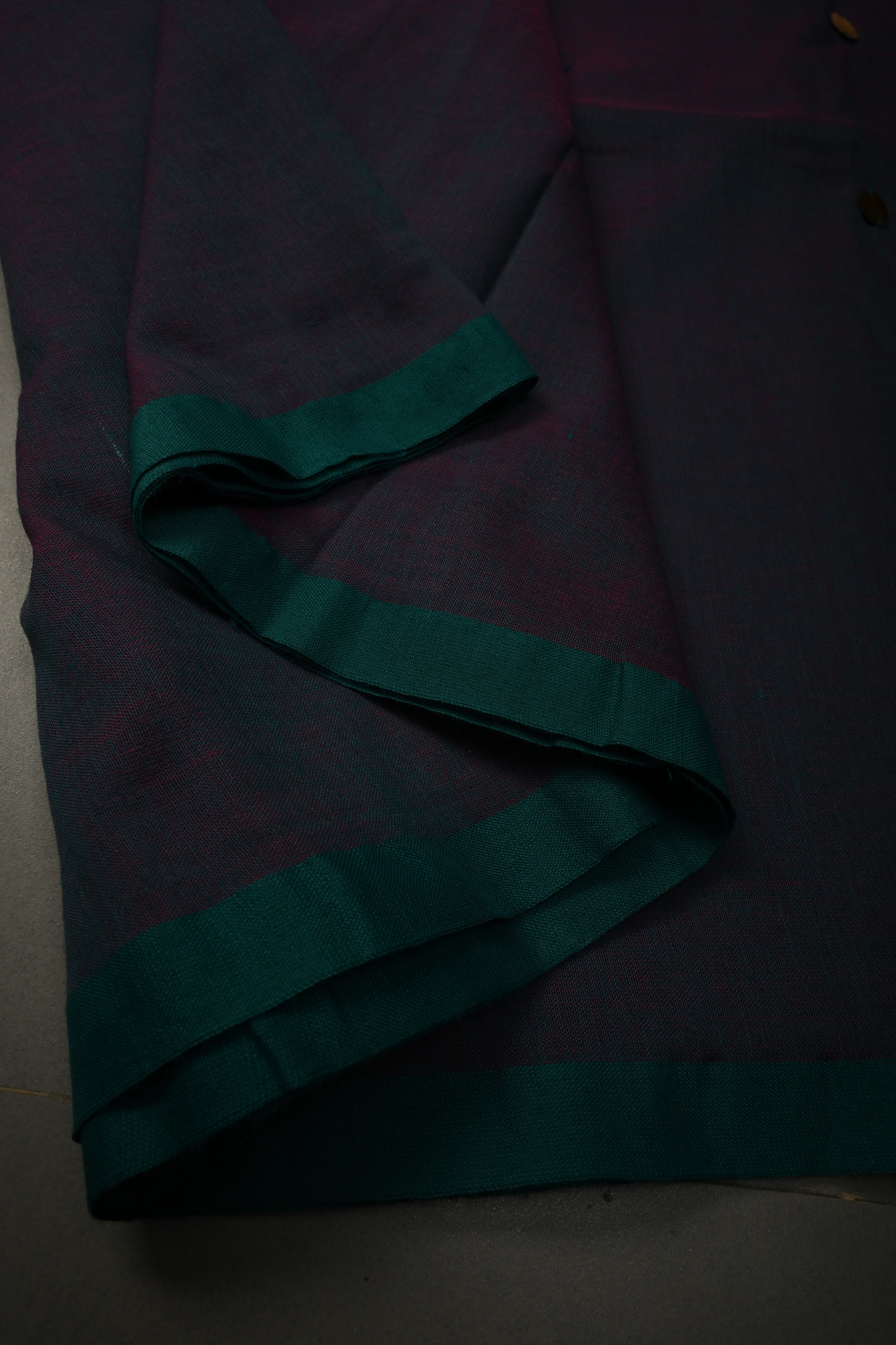 Peacock Green-Pink Dual Tone Mercerized Mul Cotton saree in With Tikki work and Long Tassels, No Blouse Piece | Shobitam