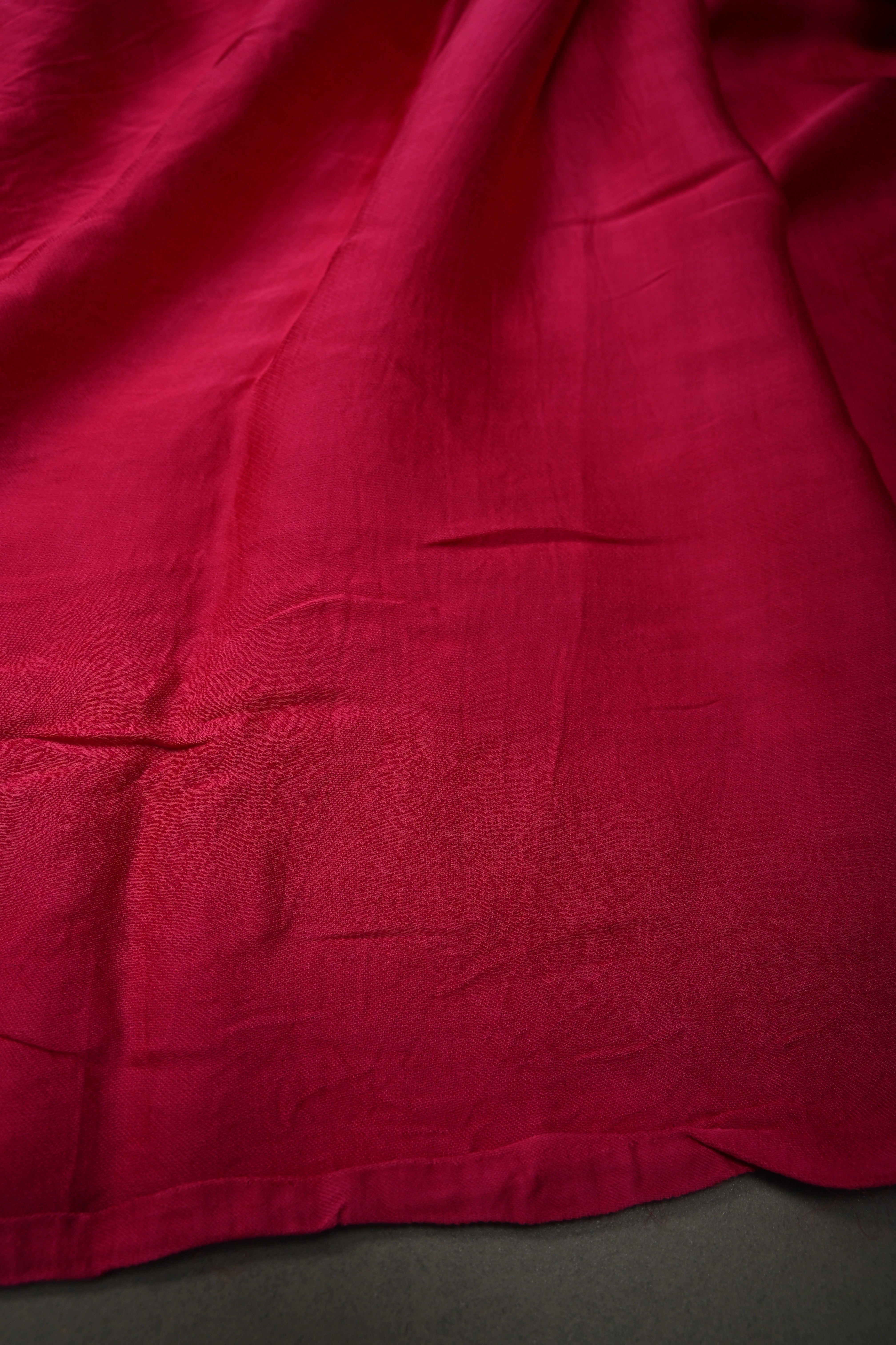 Rani Pink Borderless Modal Silk Saree with Lagda Patta Crushed Tissue Pallu | Shobitam