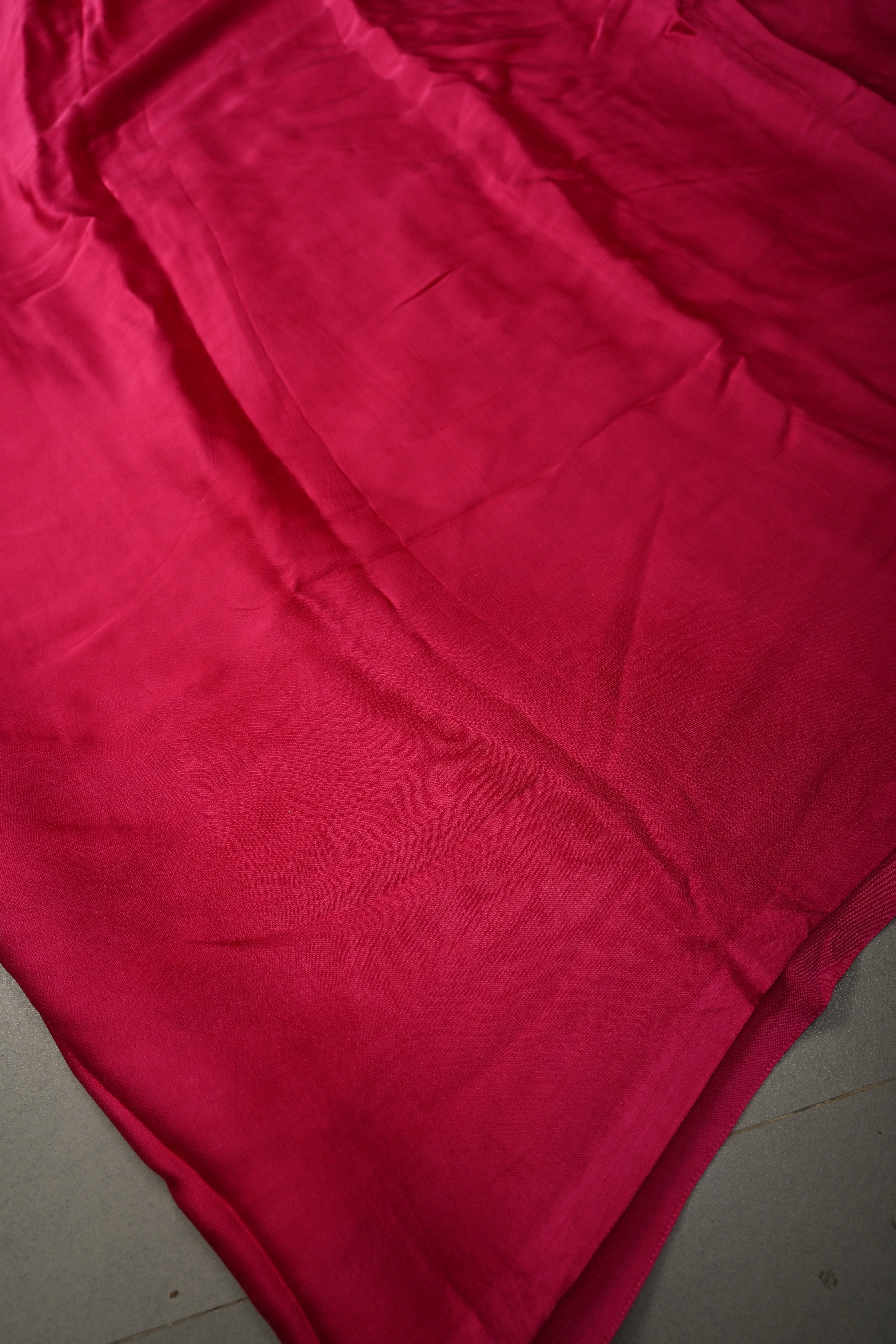 Rani Pink Borderless Modal Silk Saree with Lagda Patta Crushed Tissue Pallu | Shobitam