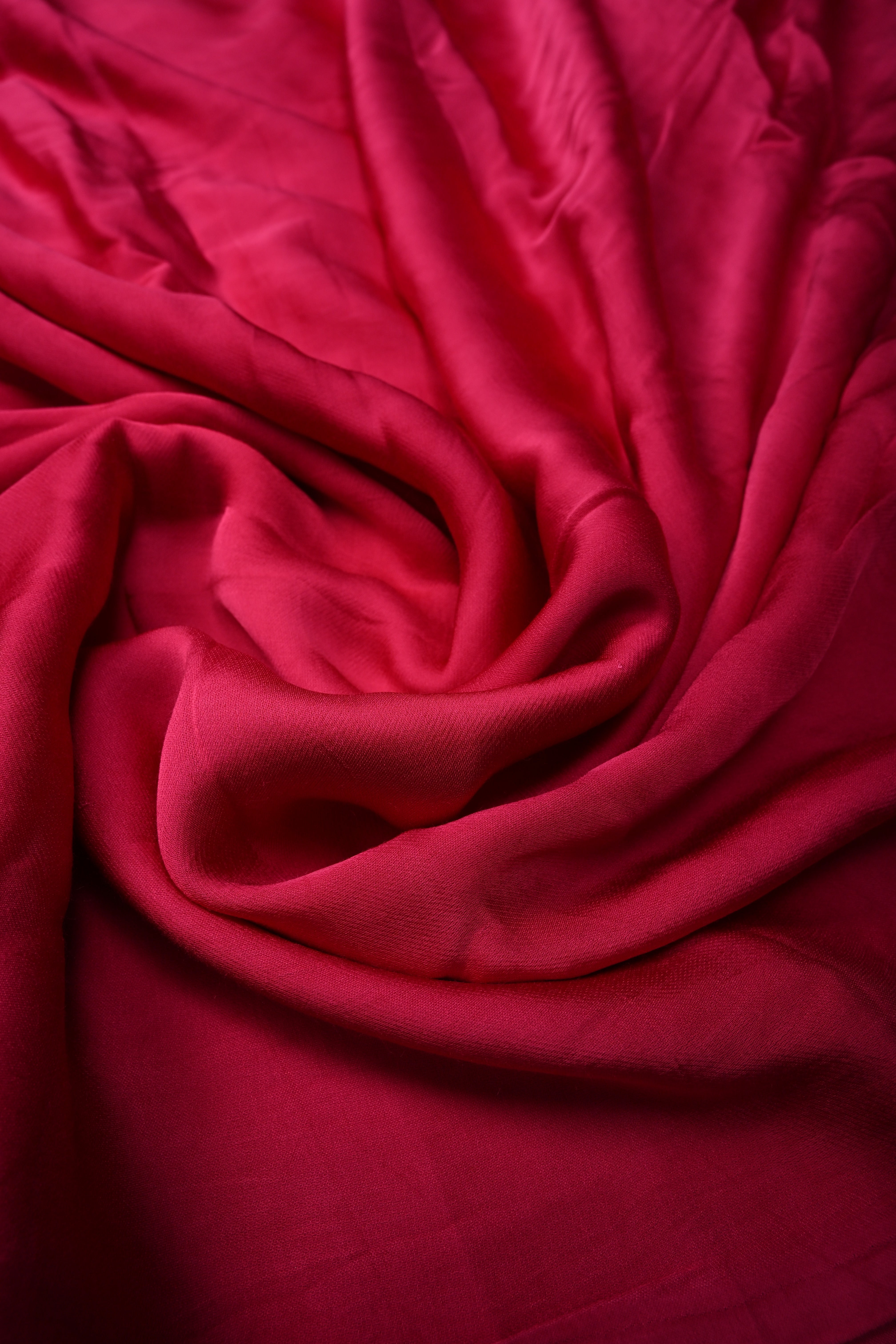 Rani Pink Borderless Modal Silk Saree with Lagda Patta Crushed Tissue Pallu | Shobitam